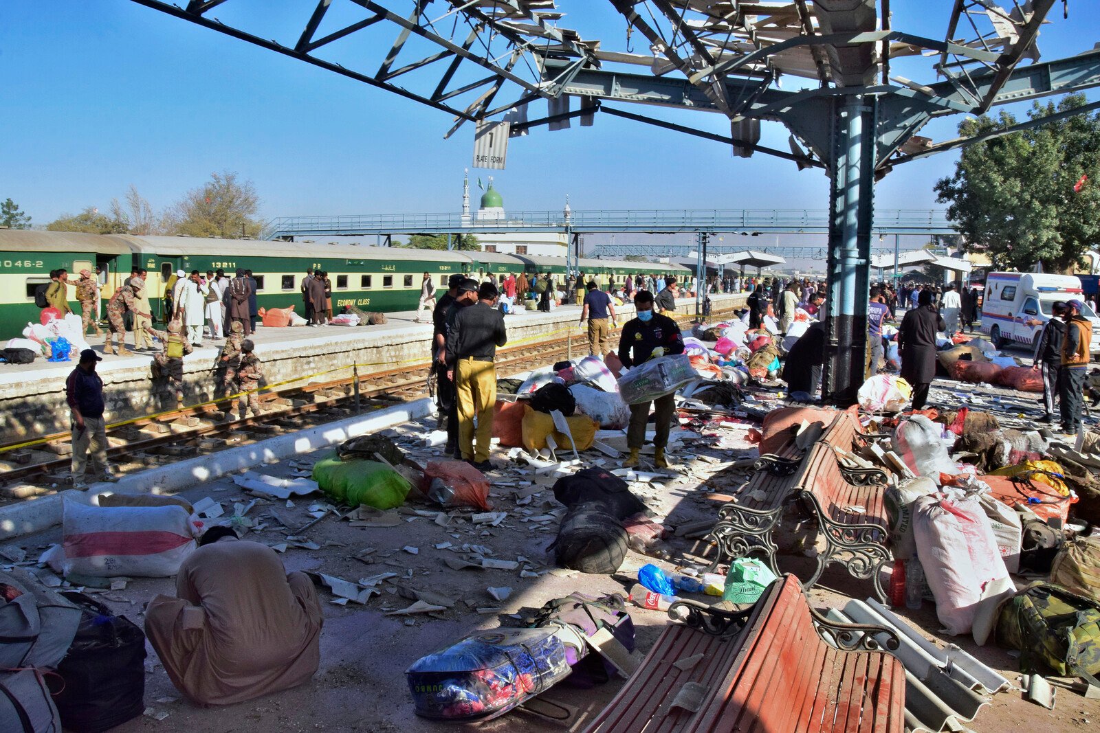 Bomb attack at train station