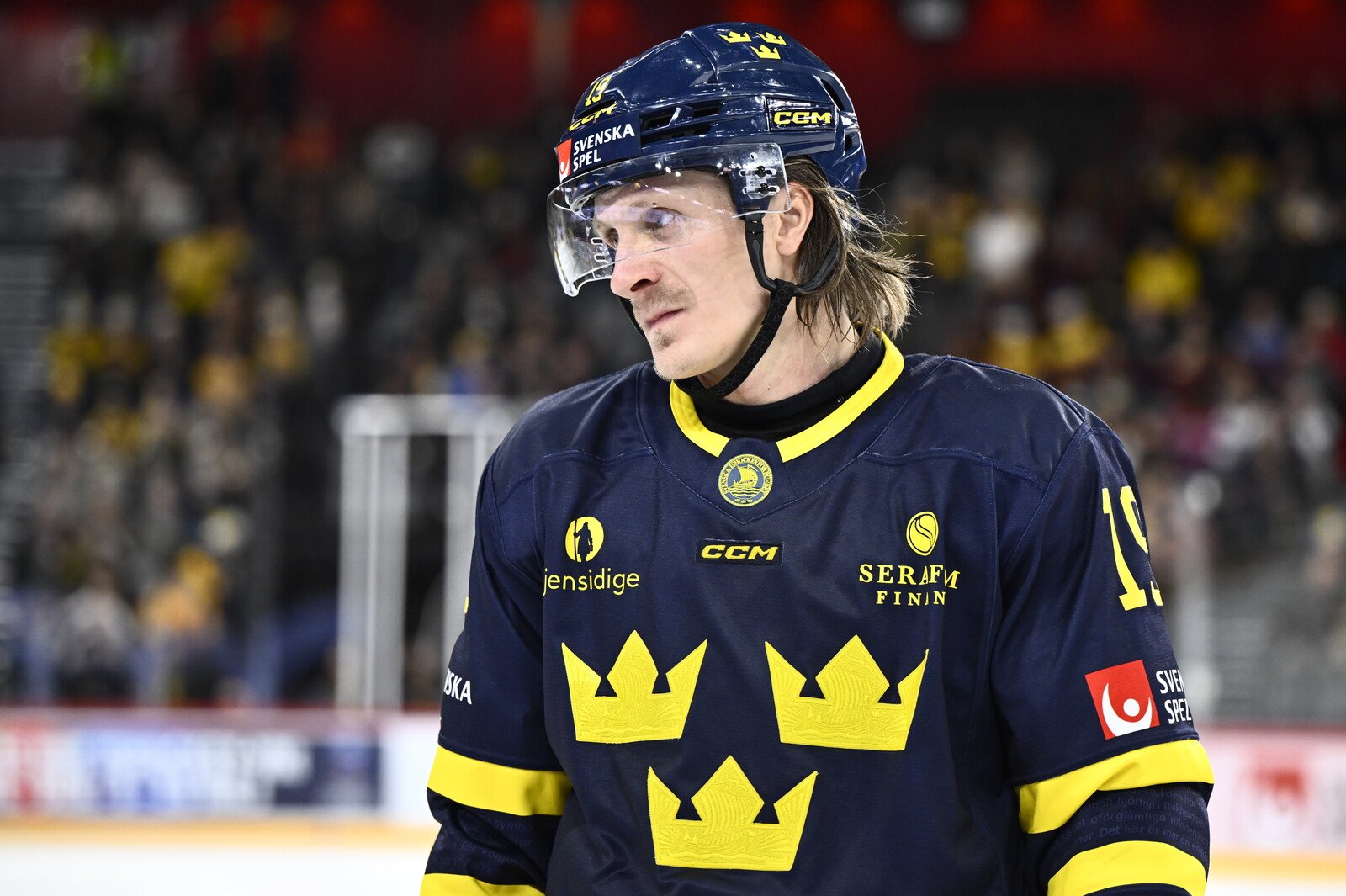Tre Kronor Defeats Finland 6-2 in World Championship Warm-Up