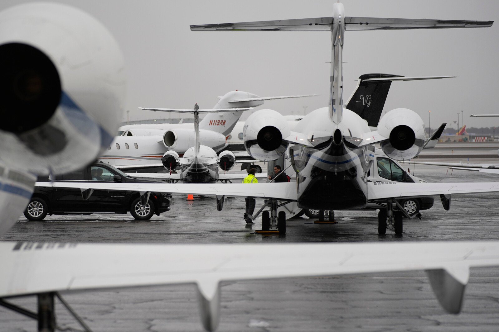 New French air tax targets "luxury travelers"