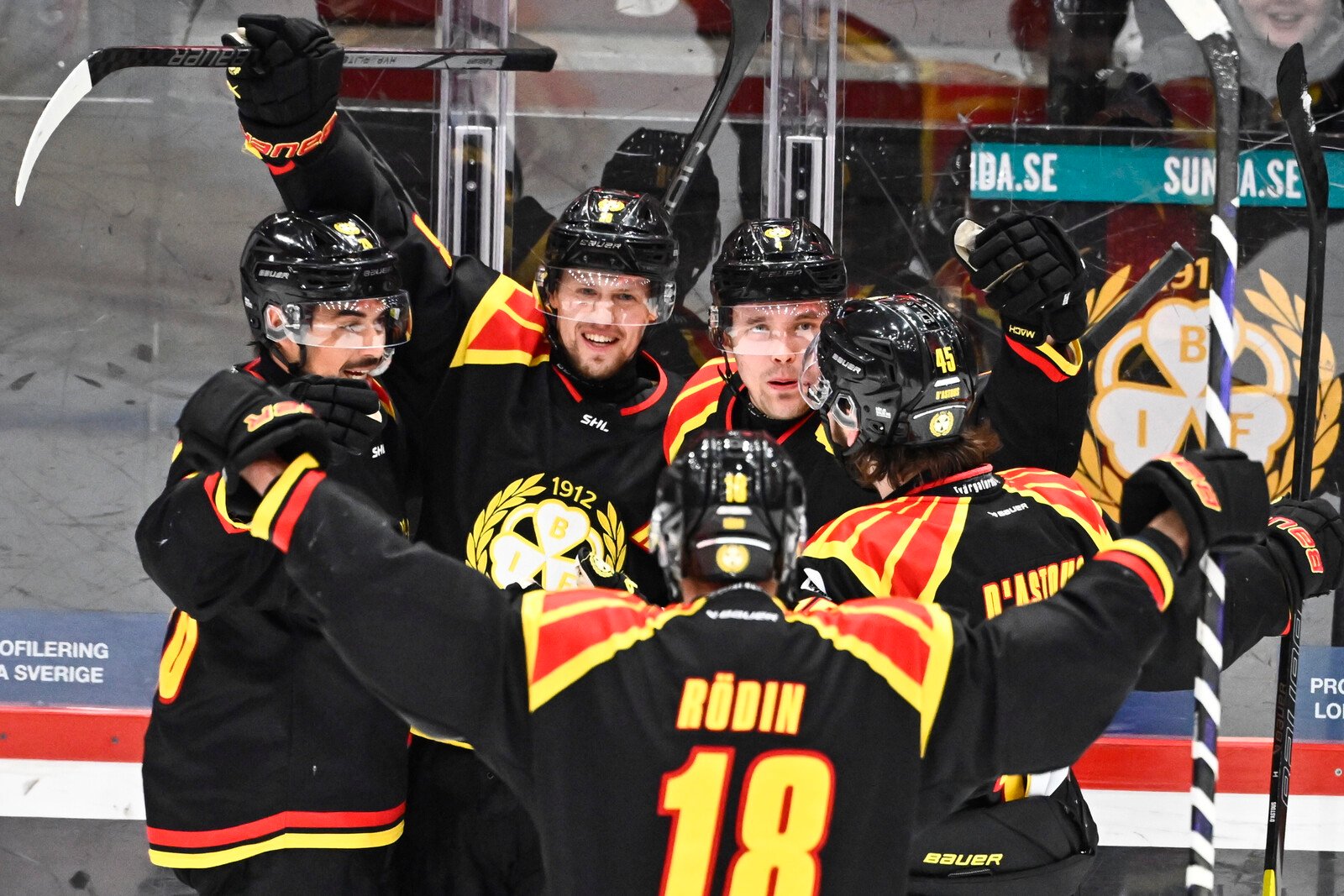 Ölund's Hat-Trick Powers Brynäs to