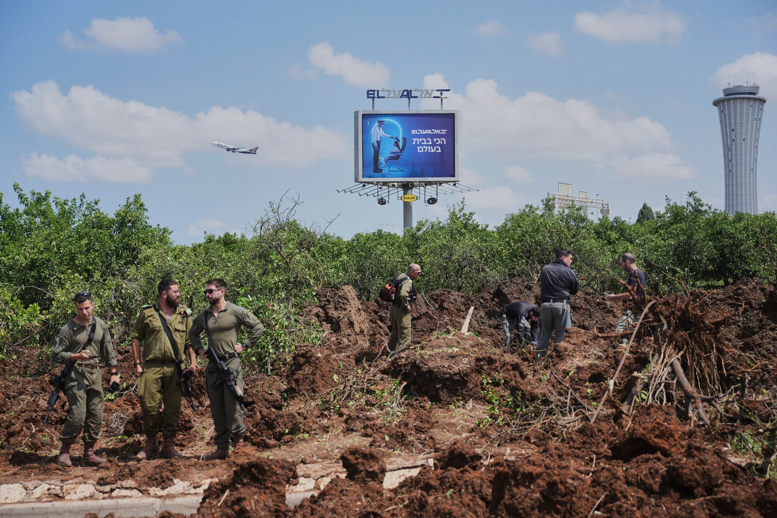 Houthi Movement Threatens More Attacks on Ben Gurion Airport