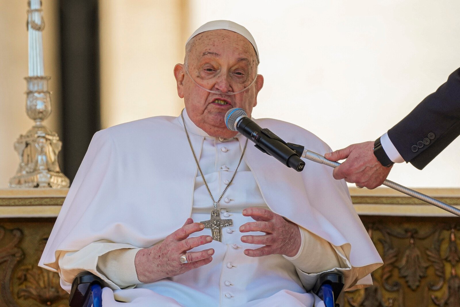 Pope Francis Returns to Vatican