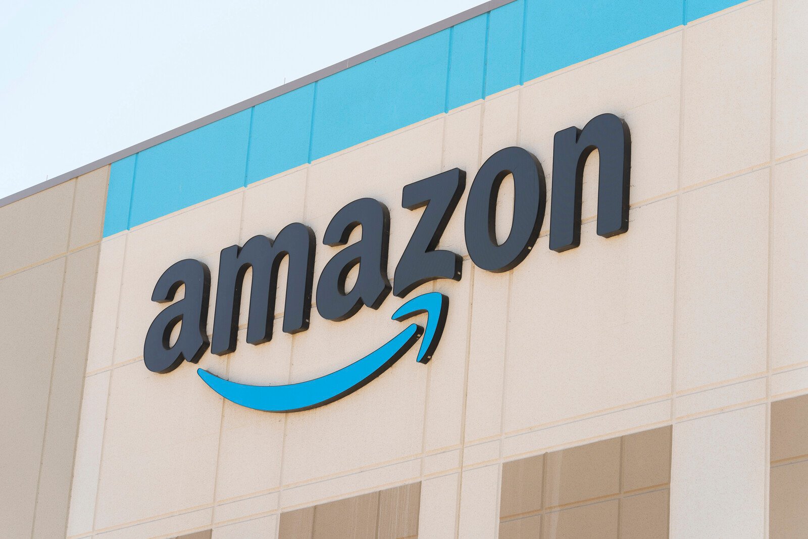 Amazon Surpasses Quarterly Earnings and Revenue Expectations