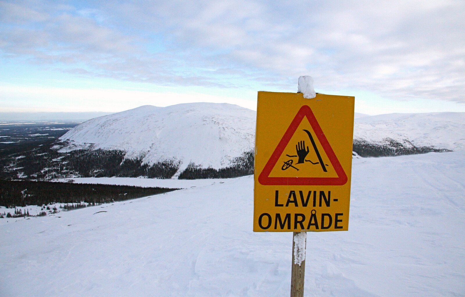 Dangerous Avalanche Situation in the