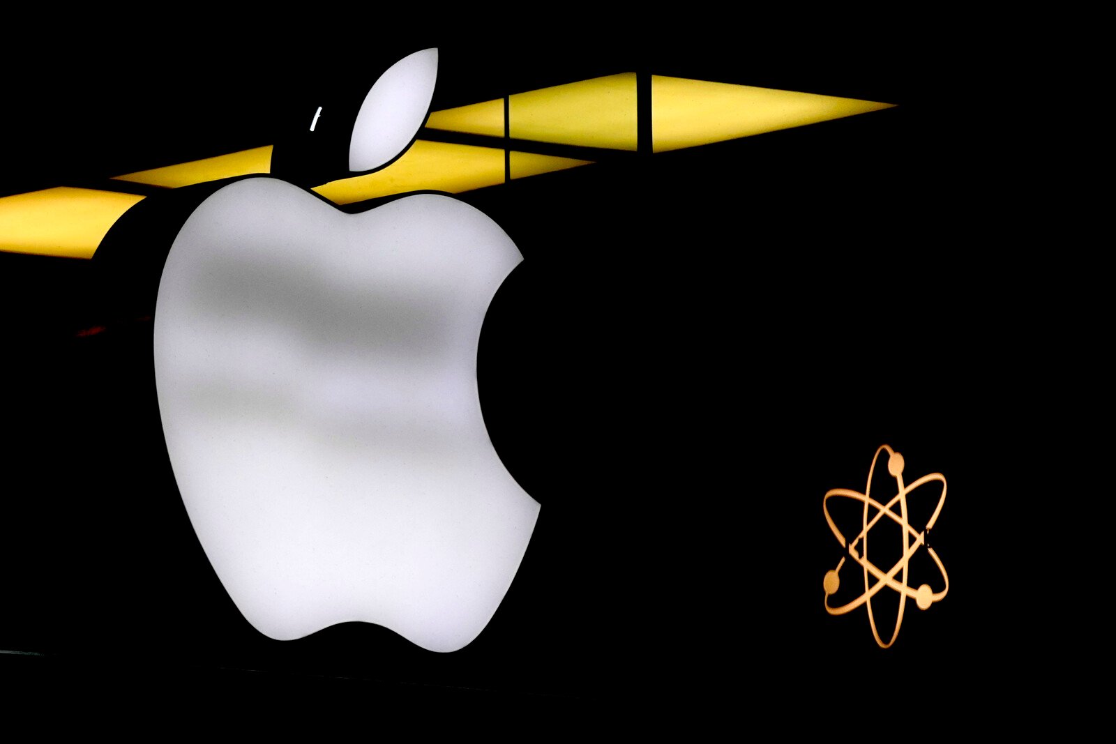 Apple Reports Higher-Than-Expected Earnings and Revenue