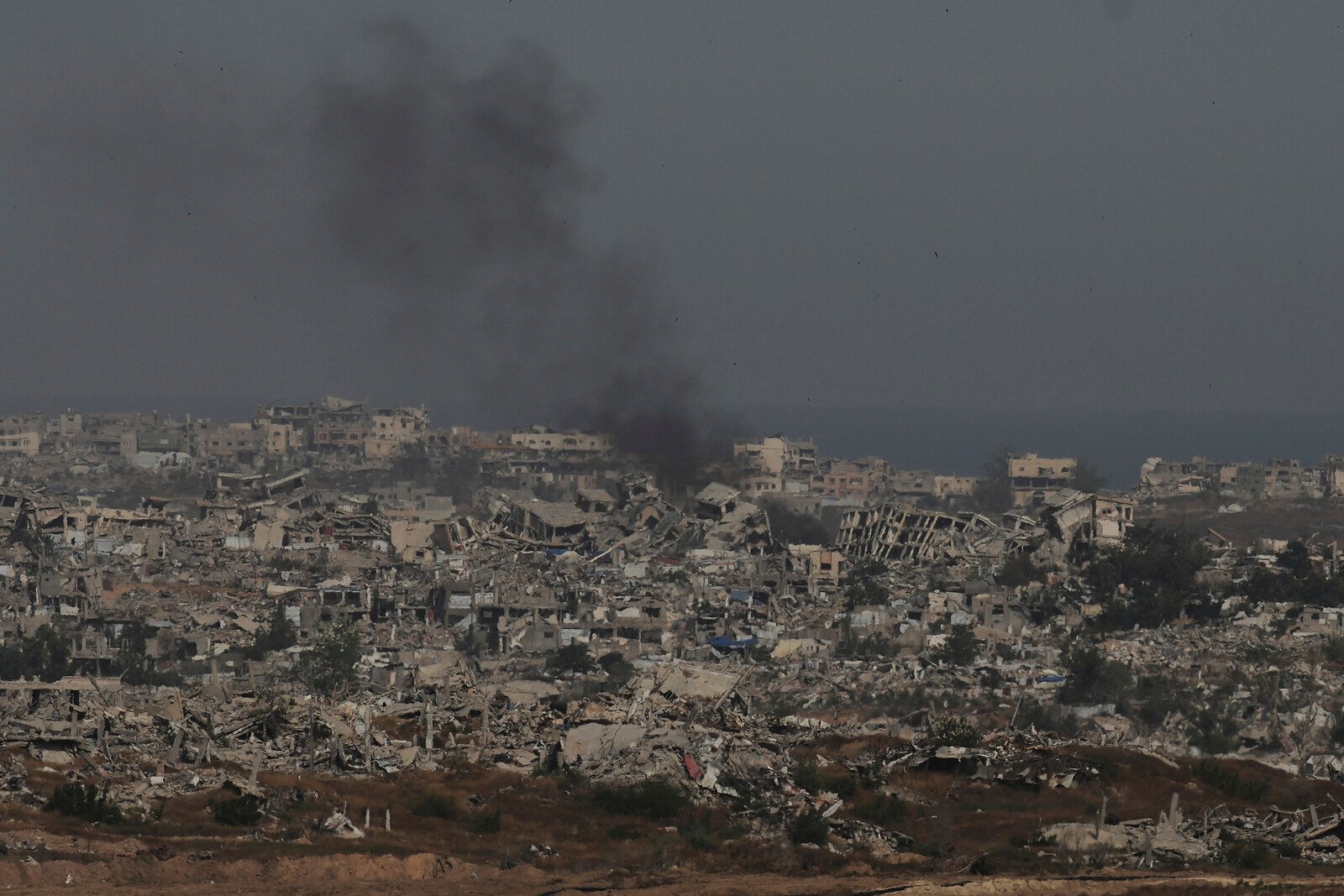 Red Cross Warns of Humanitarian Crisis as Death Toll Rises in Gaza