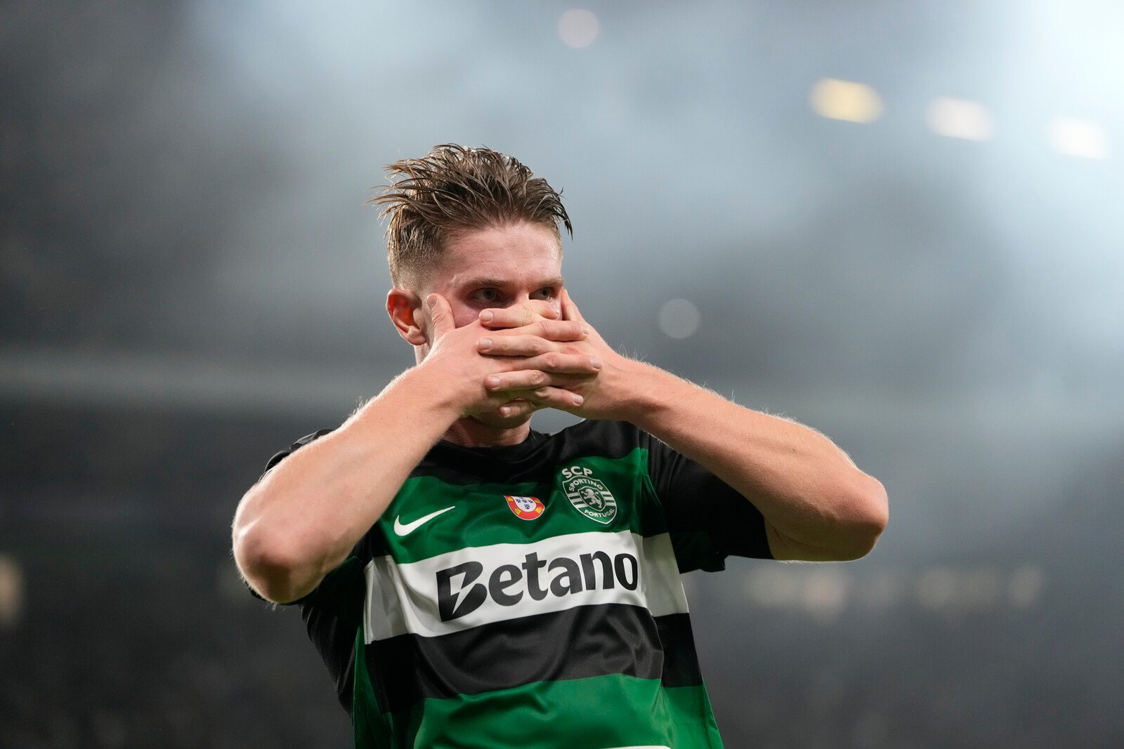 Viktor Gyökeres Shines with Two Goals in Sporting Lisbon Victory