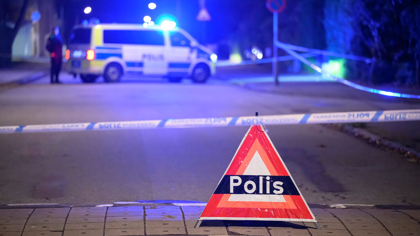 Four to hospital after traffic