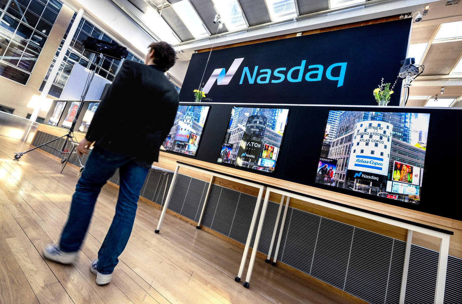 Stockholm Stock Exchange Dips as
