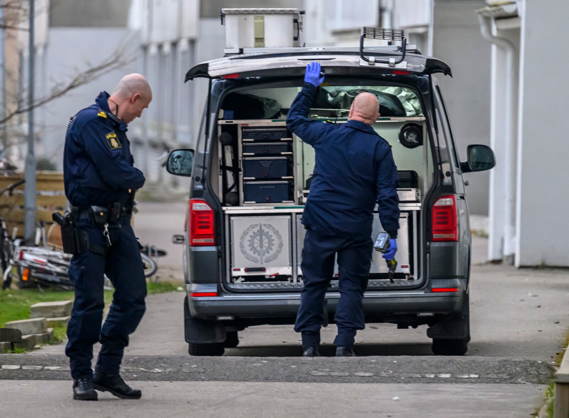 Malmö Apartment Shooting: No Direct Threat to Residents, Police Investigate