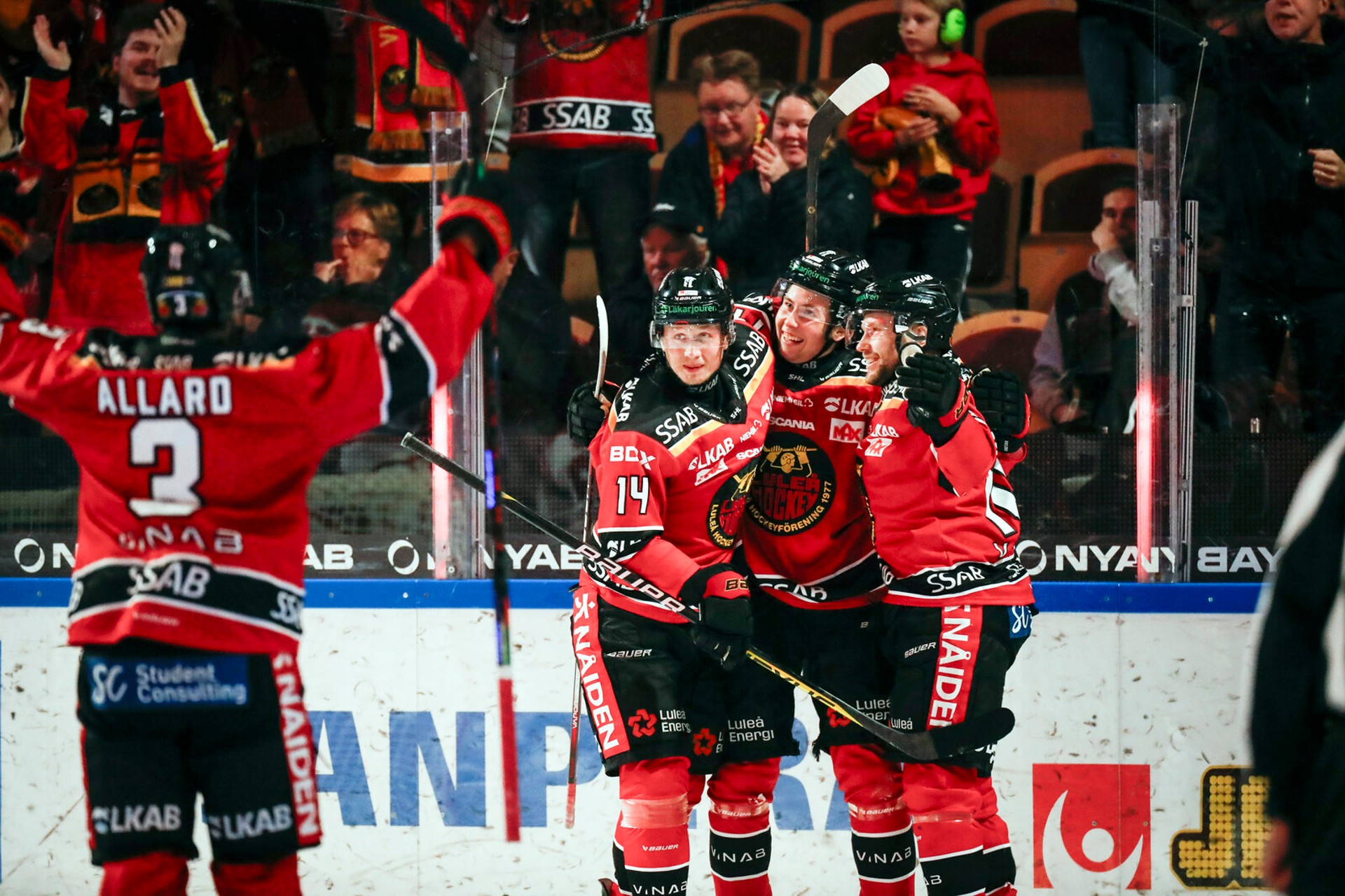 Luleå Triumphs 4-0 Over Växjö