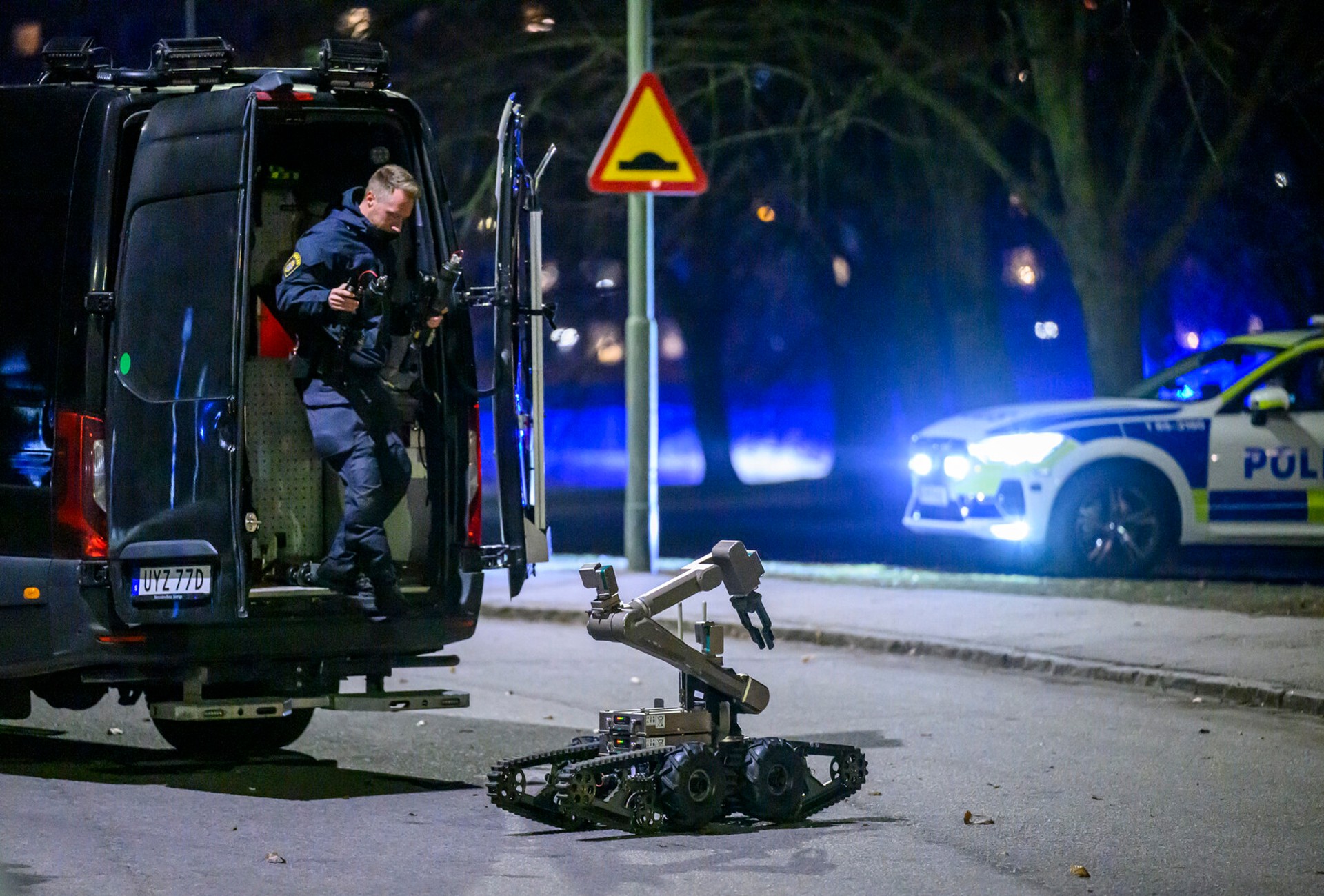 Suspected Object Closes E22 Near Malmö; Bomb Squad Investigates