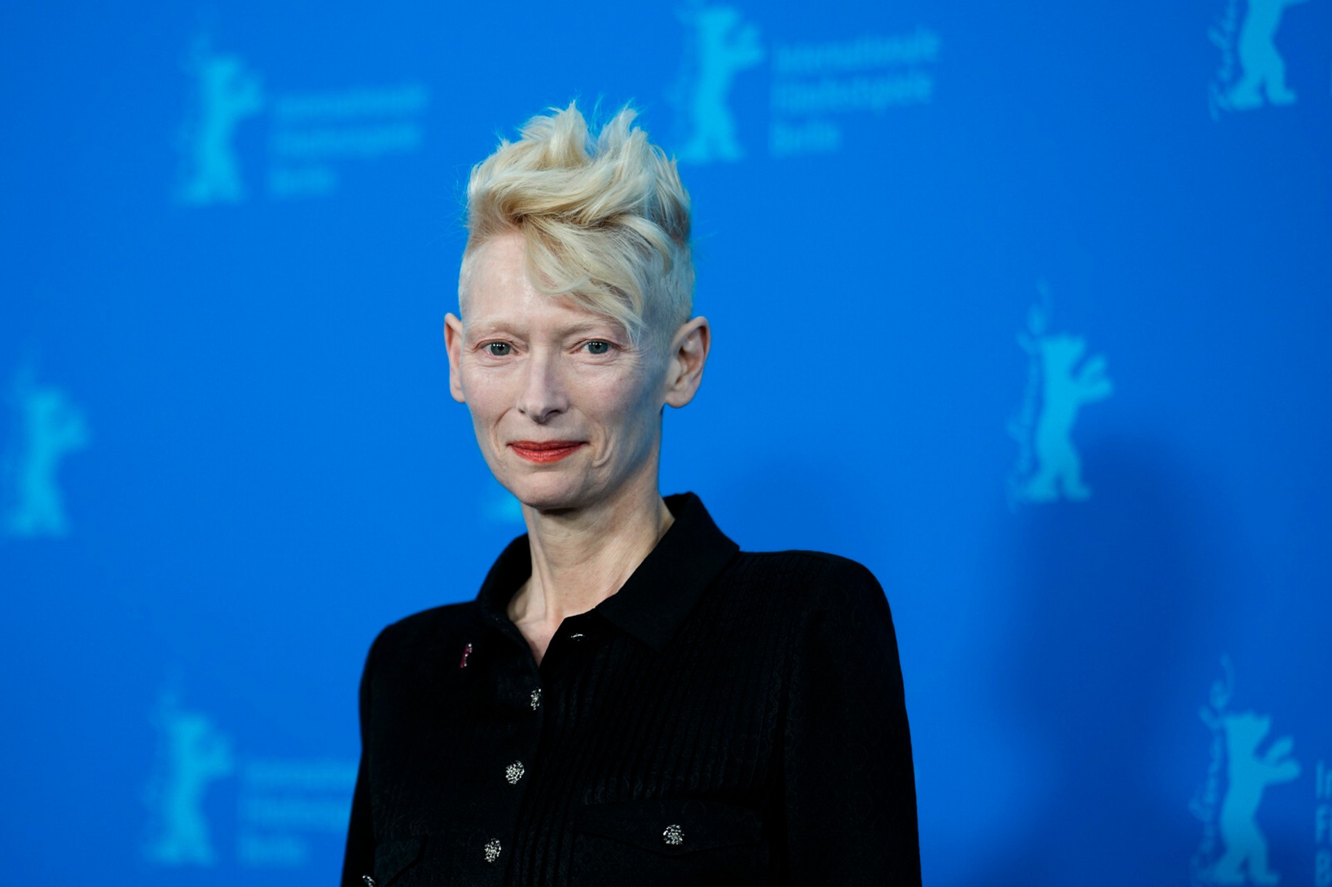 Tilda Swinton criticizes states' "mass murder" in speech