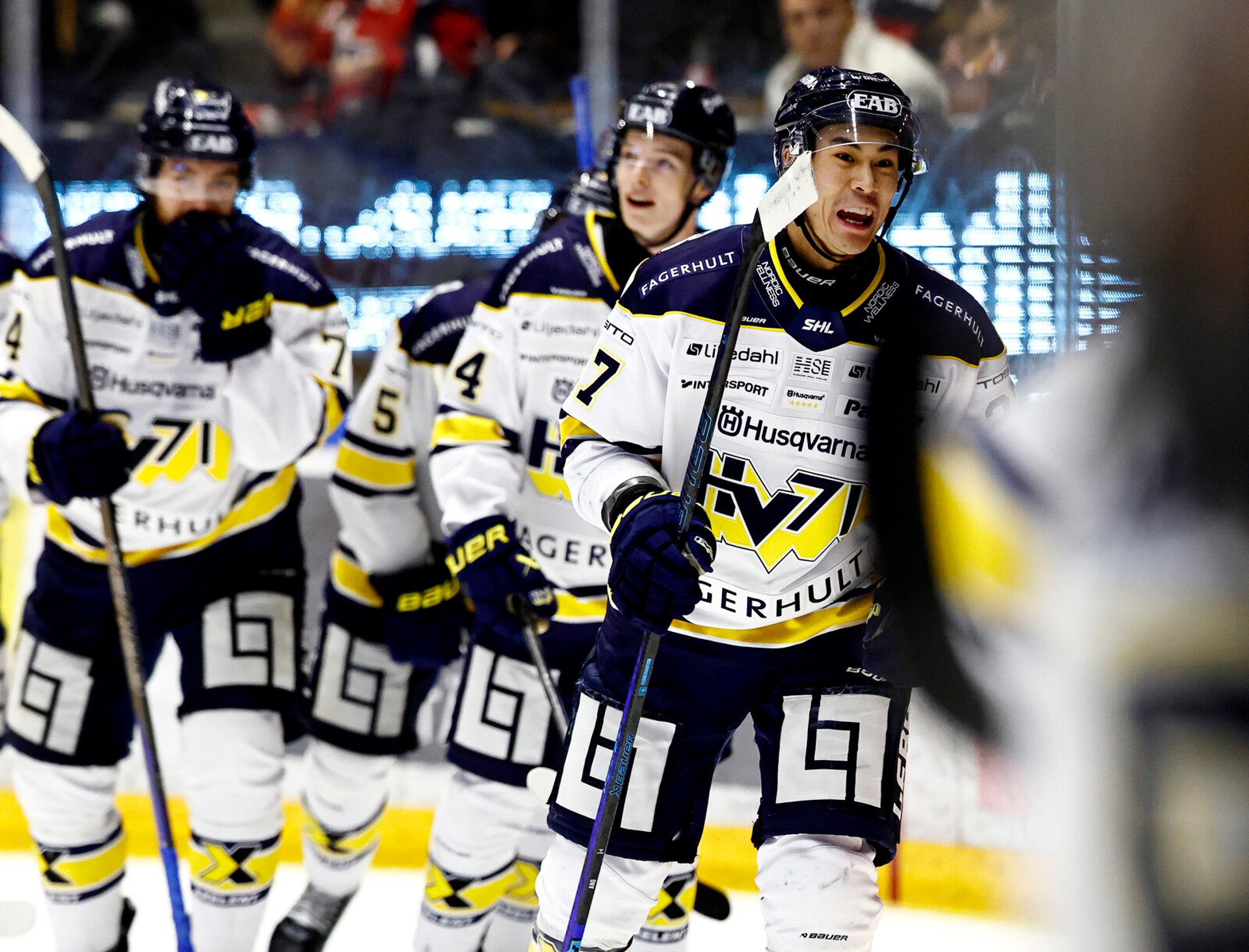 HV71 Dominates Modo with 5-0