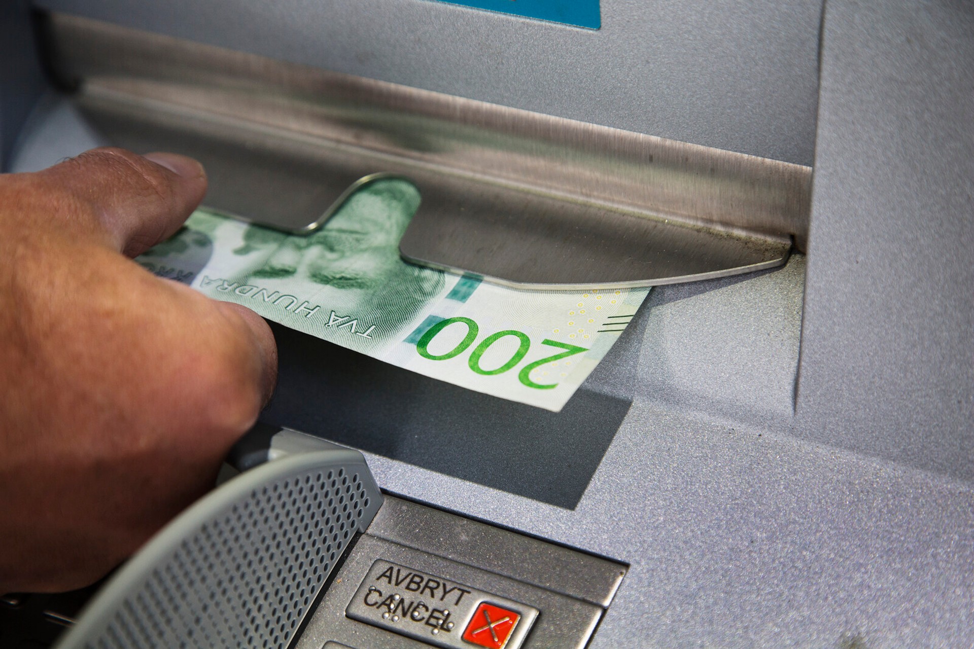 Sweden Sees 23 Percent Drop in Cash Machines Over Four Years