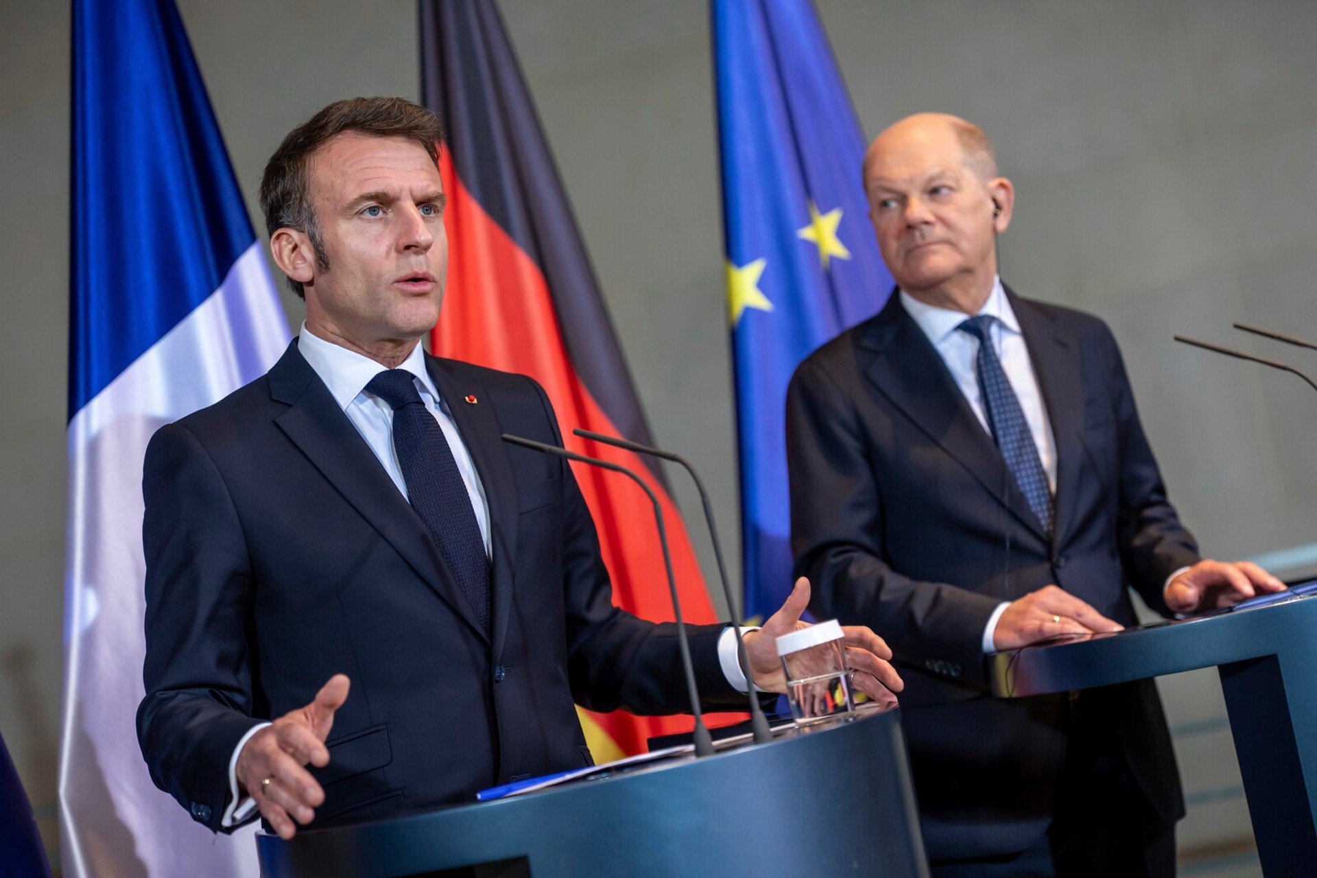 Macron and Scholz Support a Ceasefire