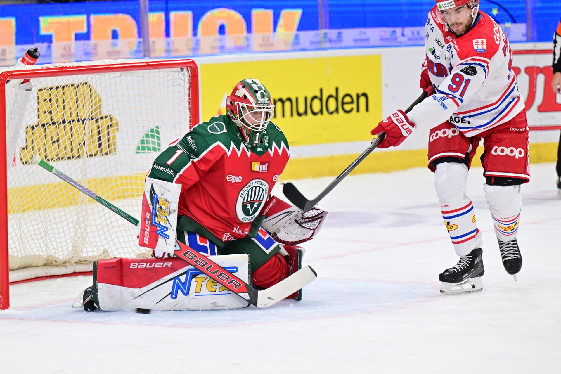 Frölunda Triumphs in Overtime Thriller Against Timrå