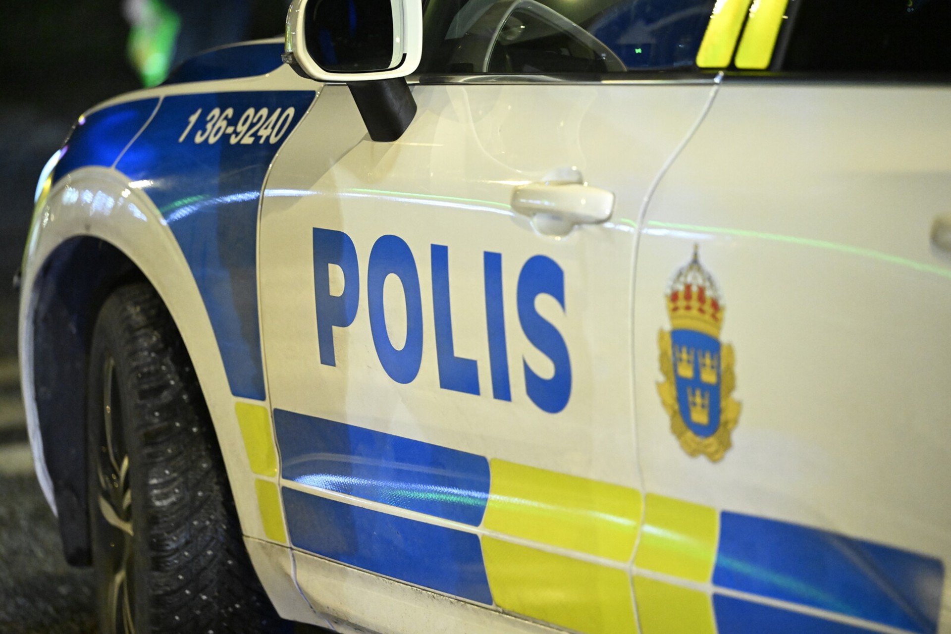 Child Seriously Injured After Falling from Fourth-Floor Balcony in Mölndal