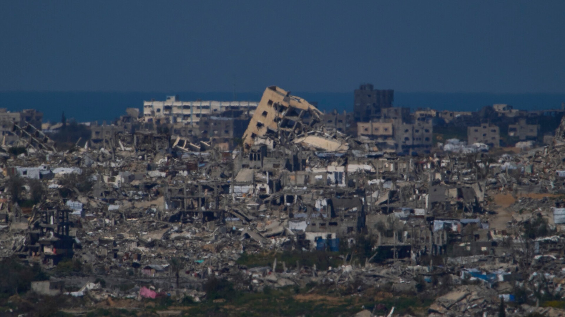 Protesters in Gaza Call for End to Conflict and Criticize Hamas