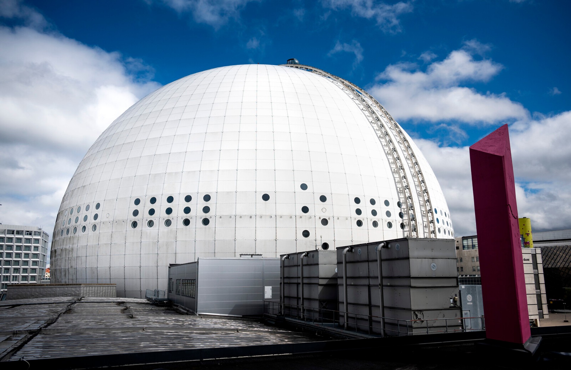 Fire at Globen Shopping - Entire Mall Evacuated