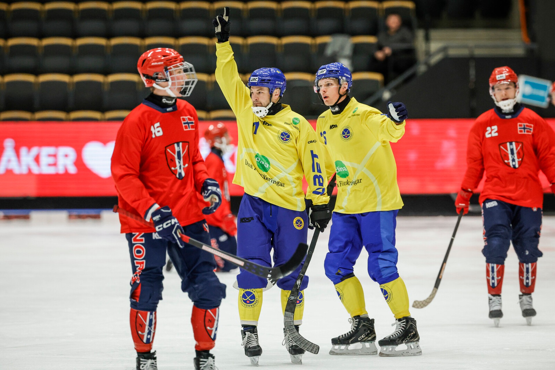 Norway Surprises Sweden in Bandy World Championship Opener