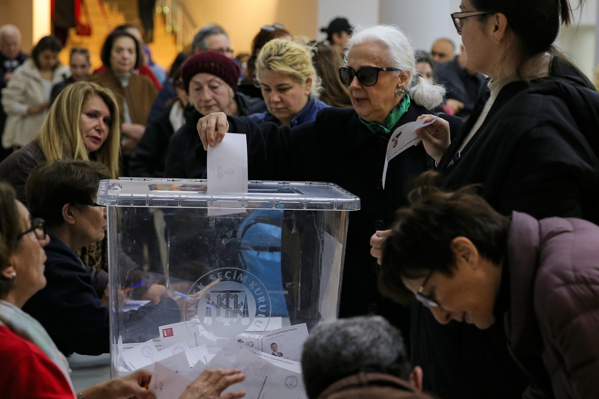 Imprisoned Istanbul Mayor Imamoglu Poised to Challenge Erdogan