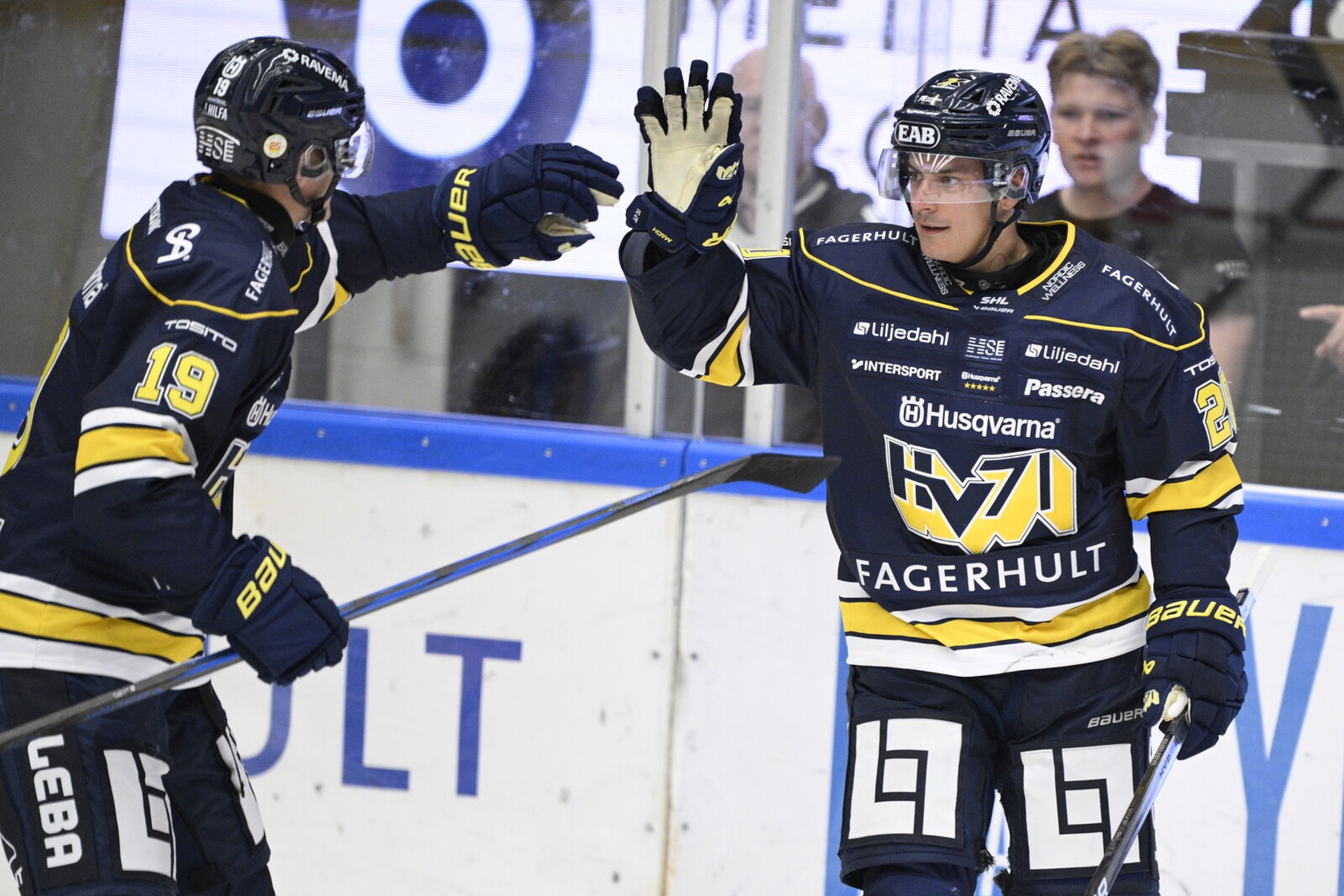 HV71 Triumphs in Overtime to