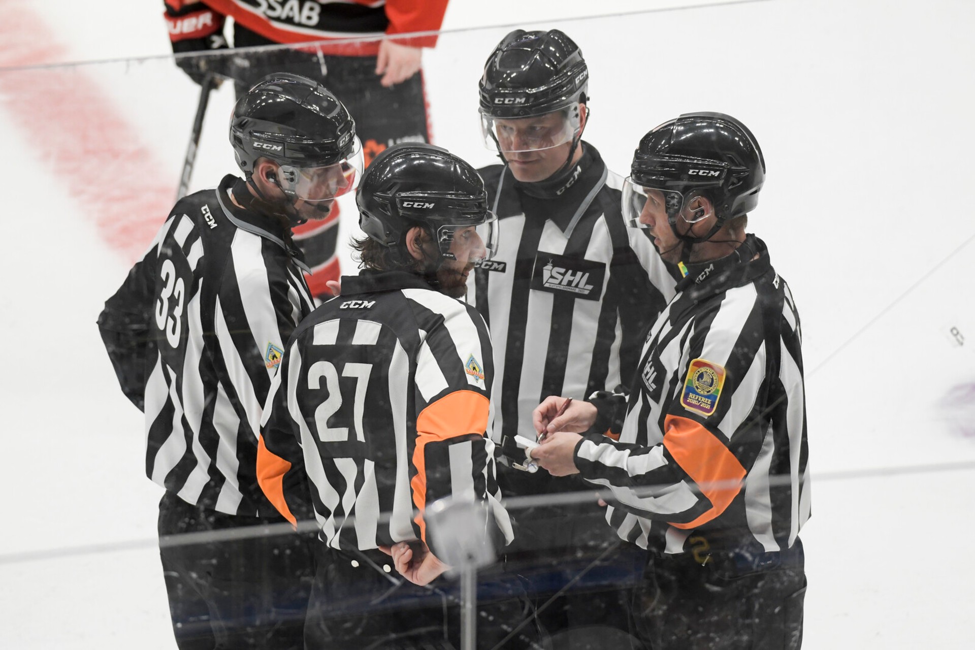 Referee Injured in SHL Qualifier, Match Continues with Three Officials