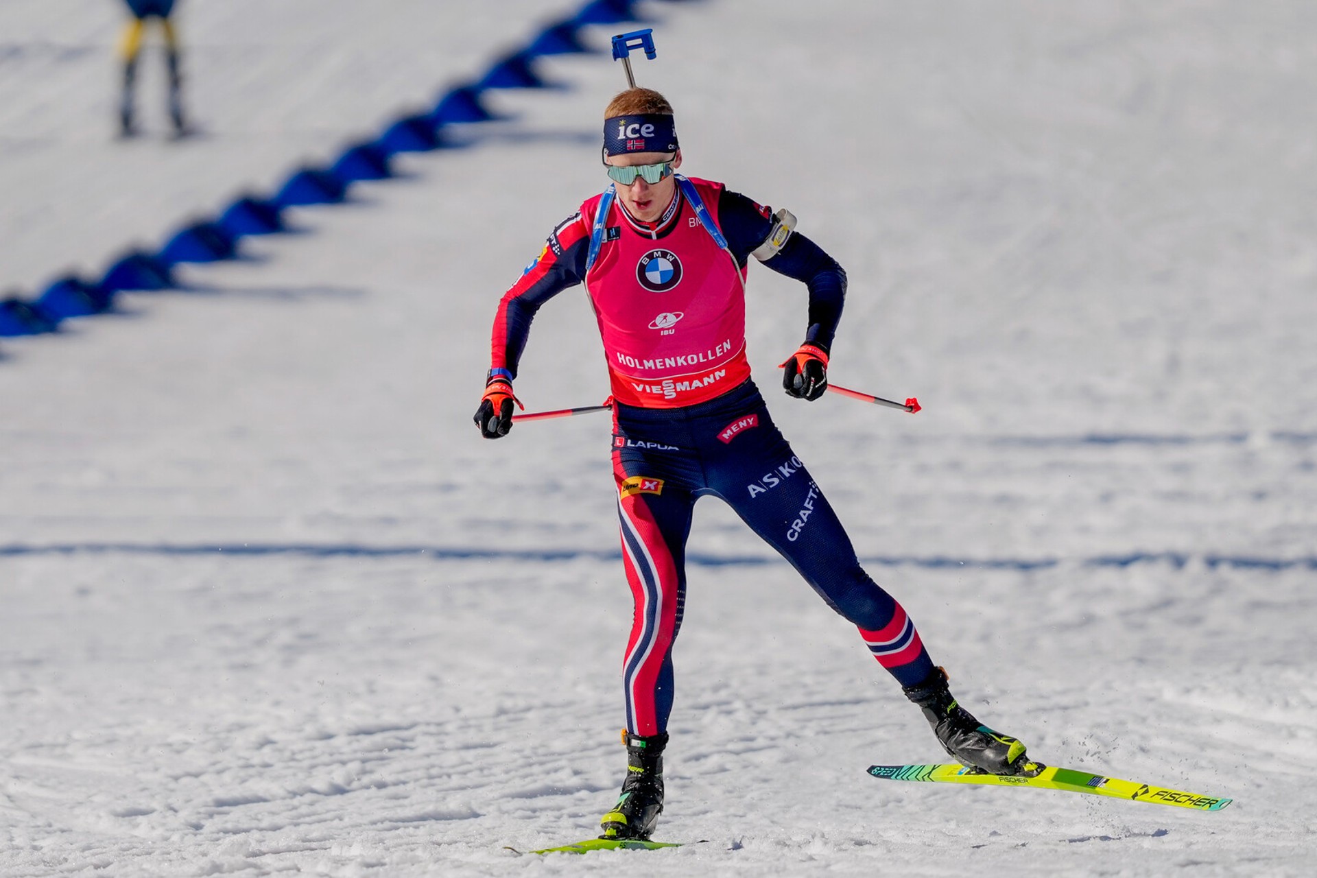 Bø Triumphs in Holmenkollen Sprint