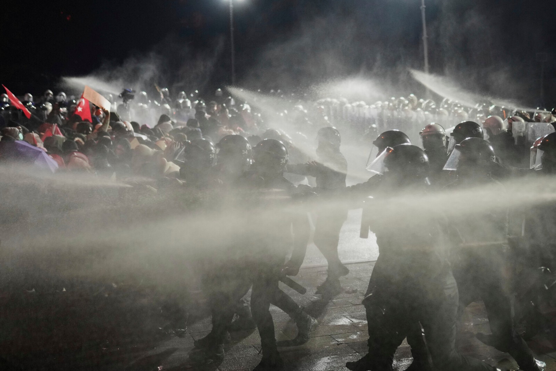 Protests Surge in Istanbul as Mayor Imamoglu Faces Imprisonment