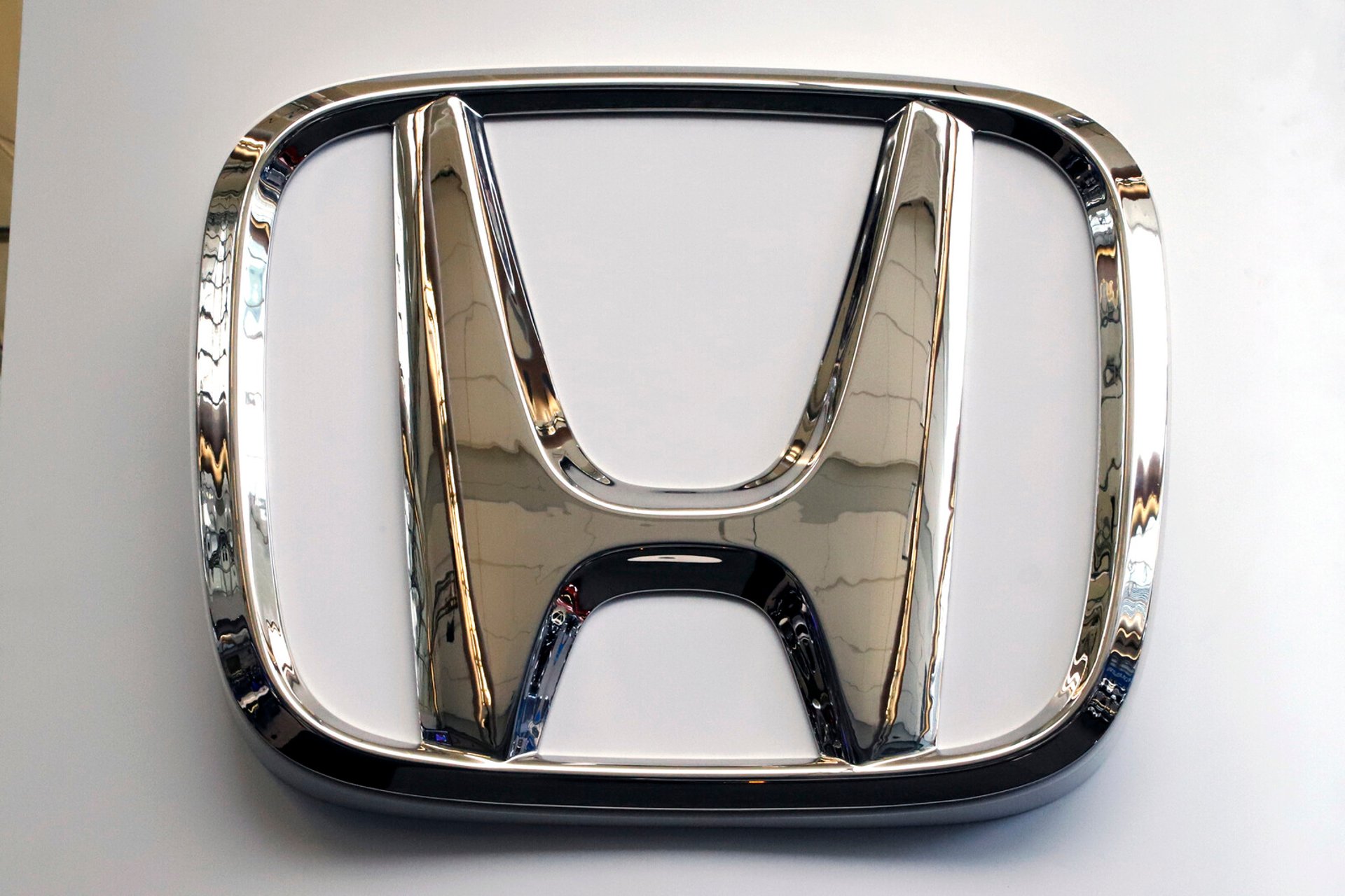 Honda recalls 700,000 cars