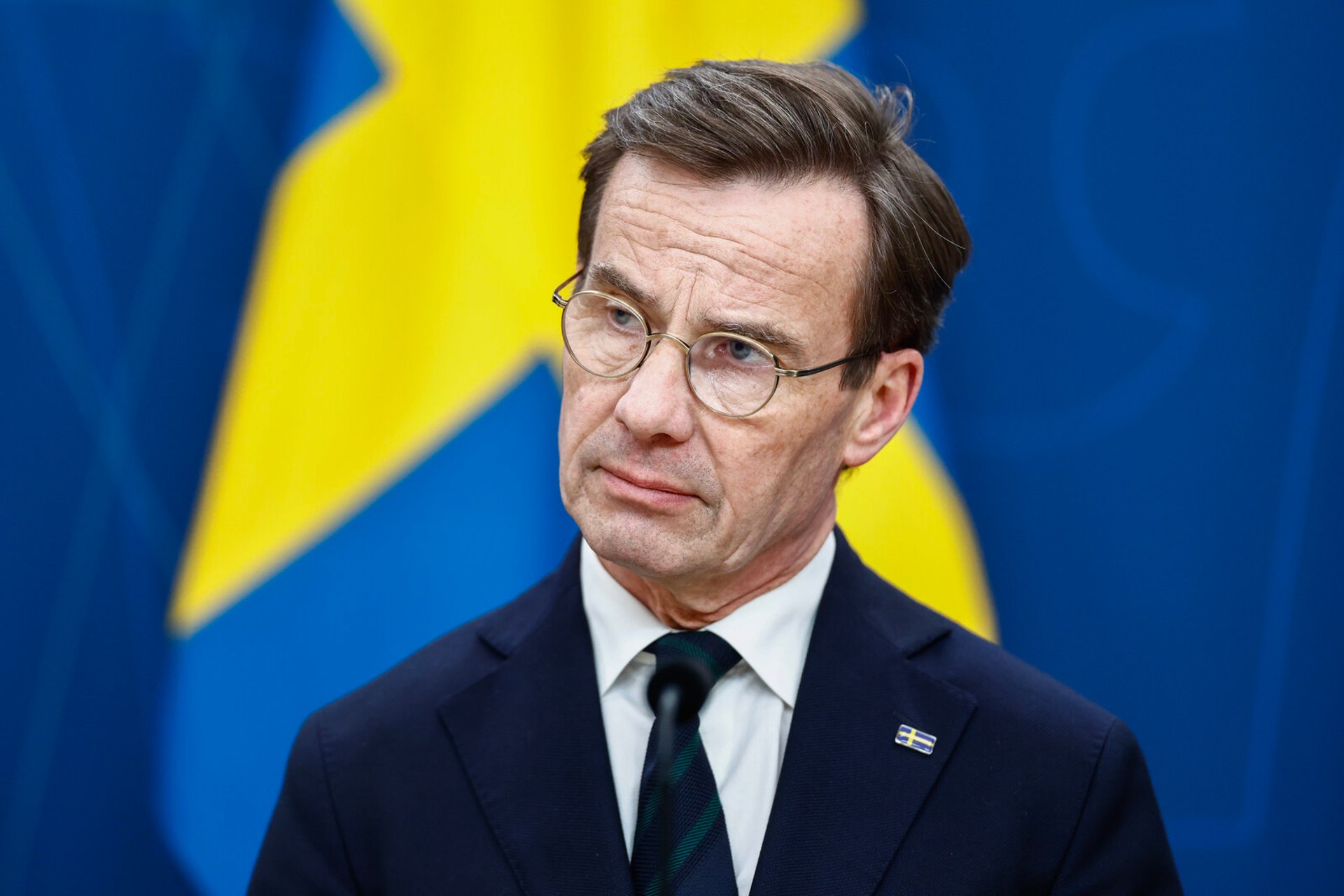 U.S. Military Aid to Ukraine Paused? Swedish PM Warns of Serious Risks