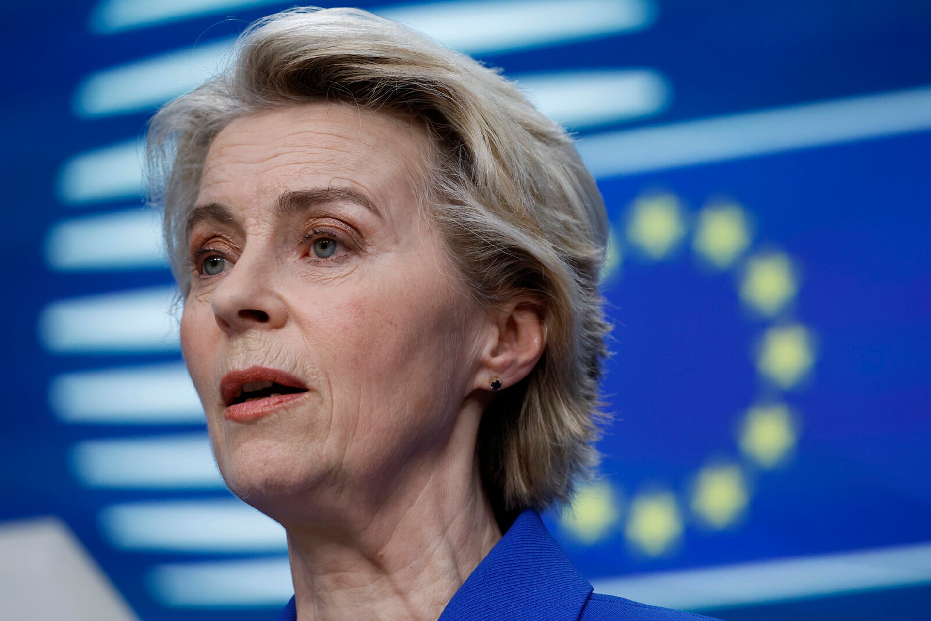 Ursula von der Leyen ill