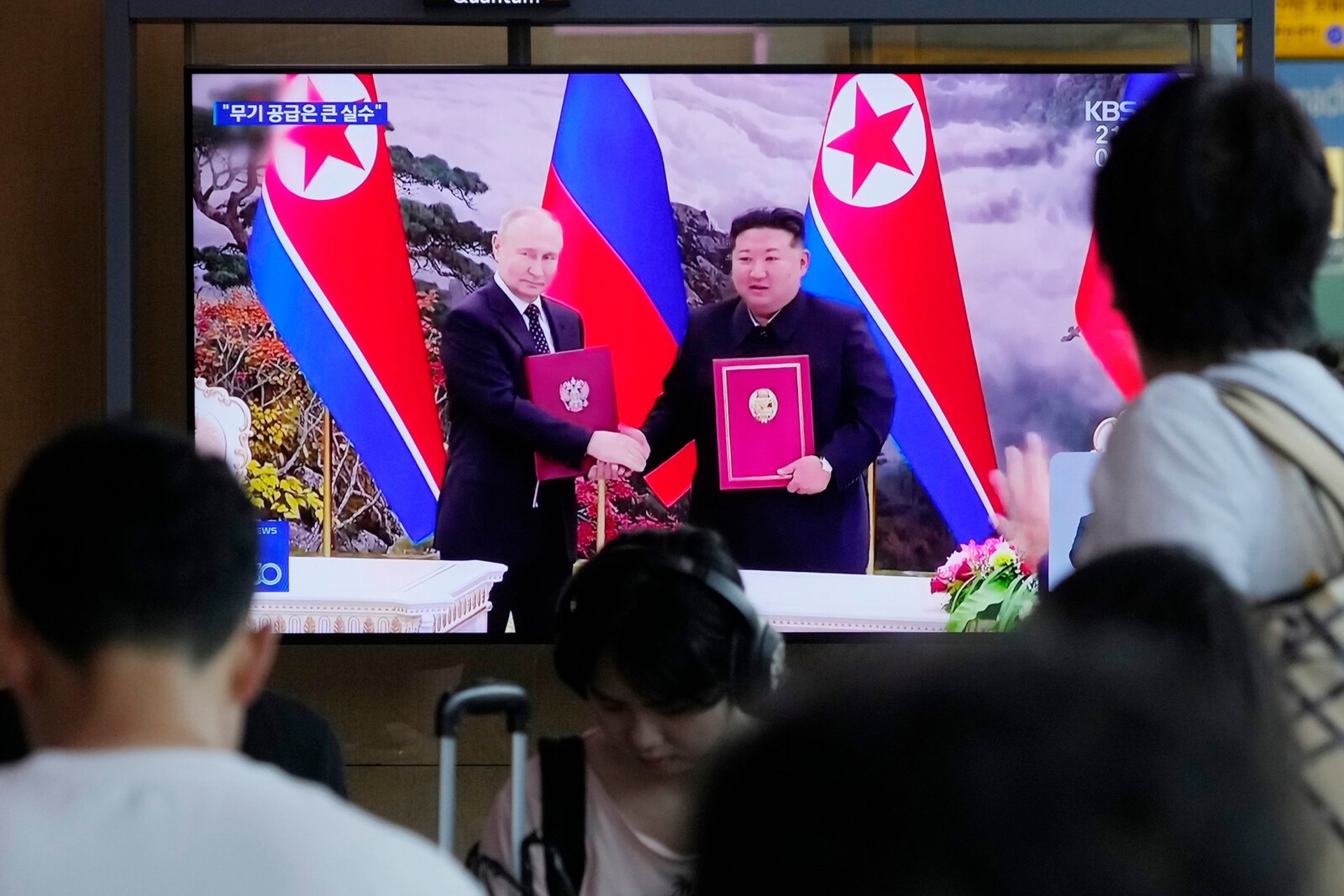 Kim Jong-Un praises Putin: "Dearest