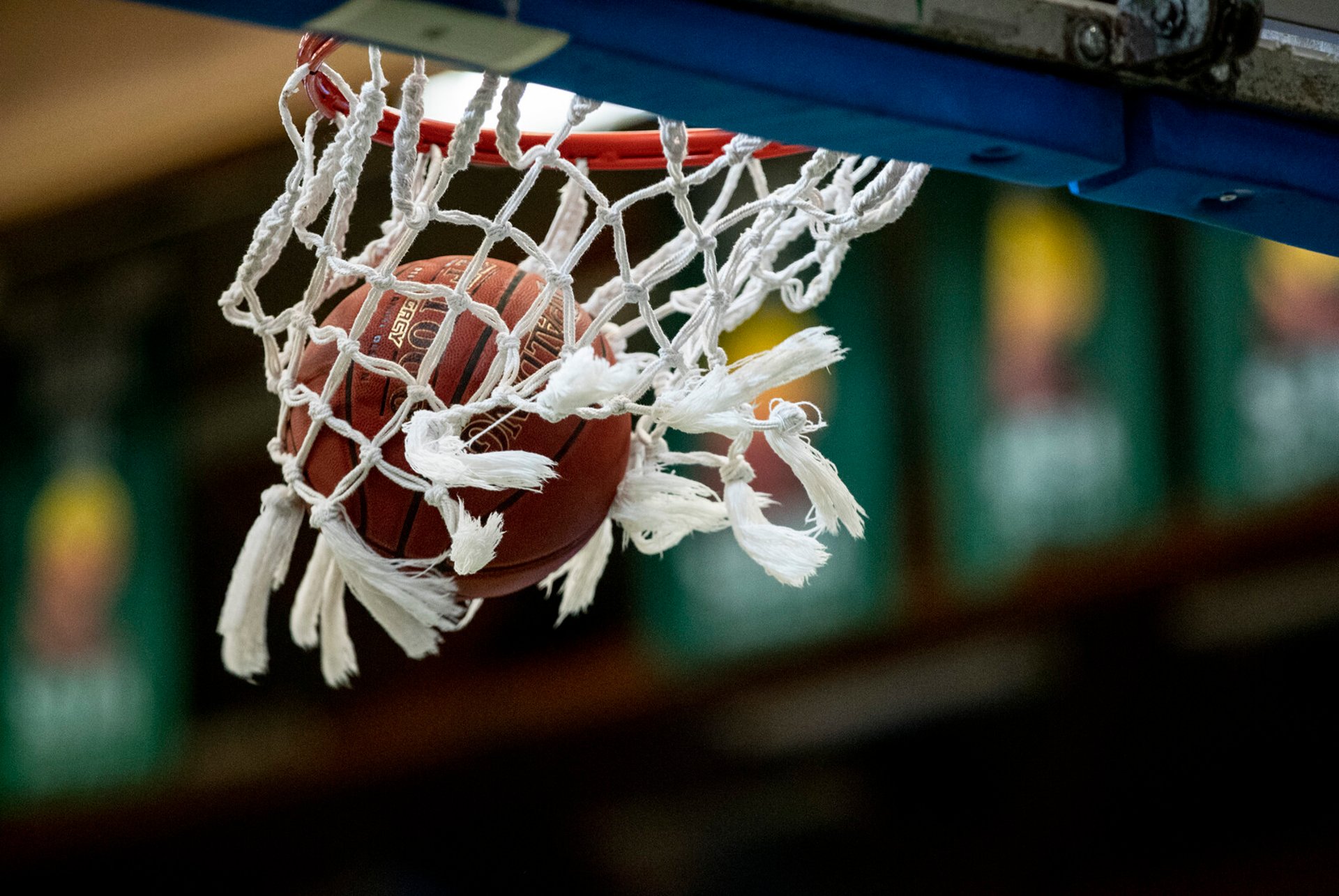 Recalls Basketball Hoop for Trampoline