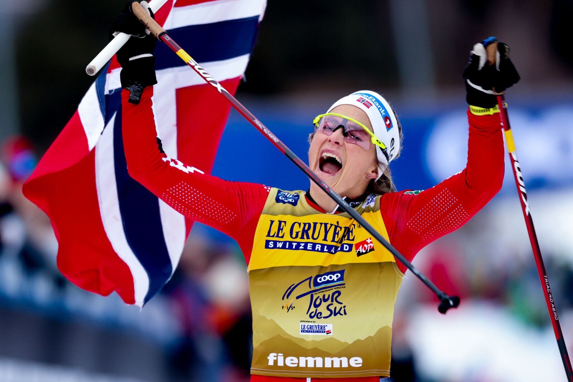 Million Rain over Therese Johaug and Johannes Høsflot Klæbo after the Tour