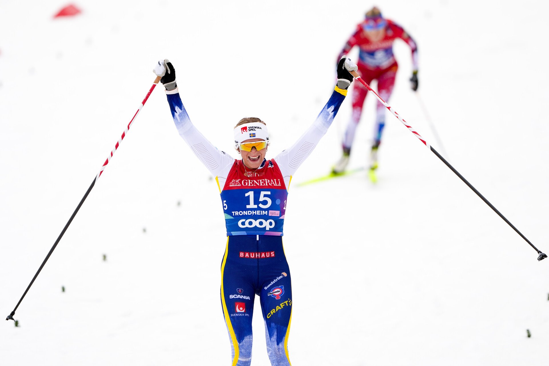 Frida Karlsson took gold in historic World Championship 50km event