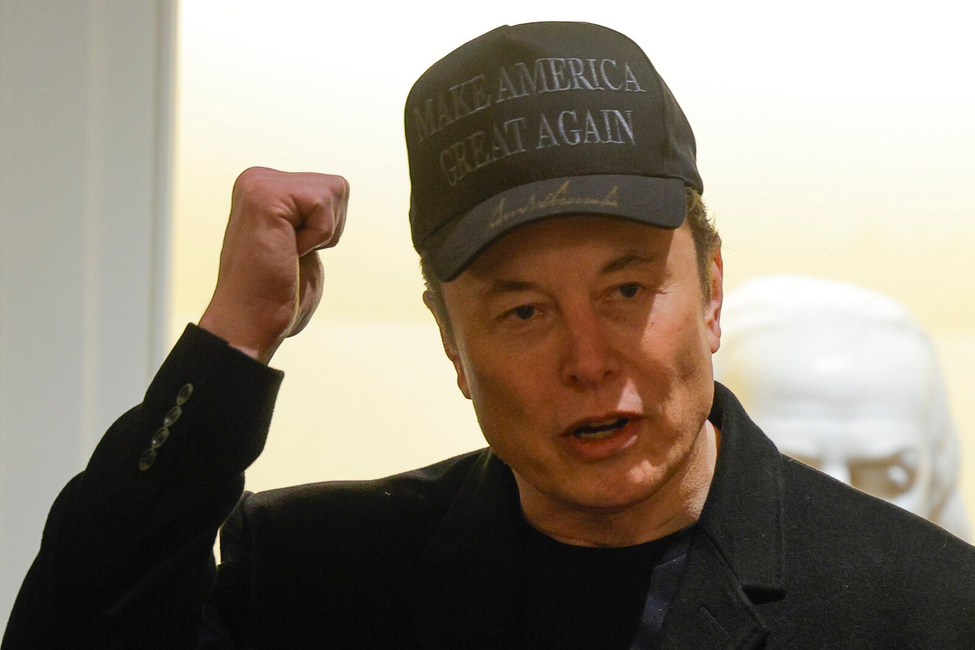 Musk to Zelenskyj: "Cruel and Inhuman"