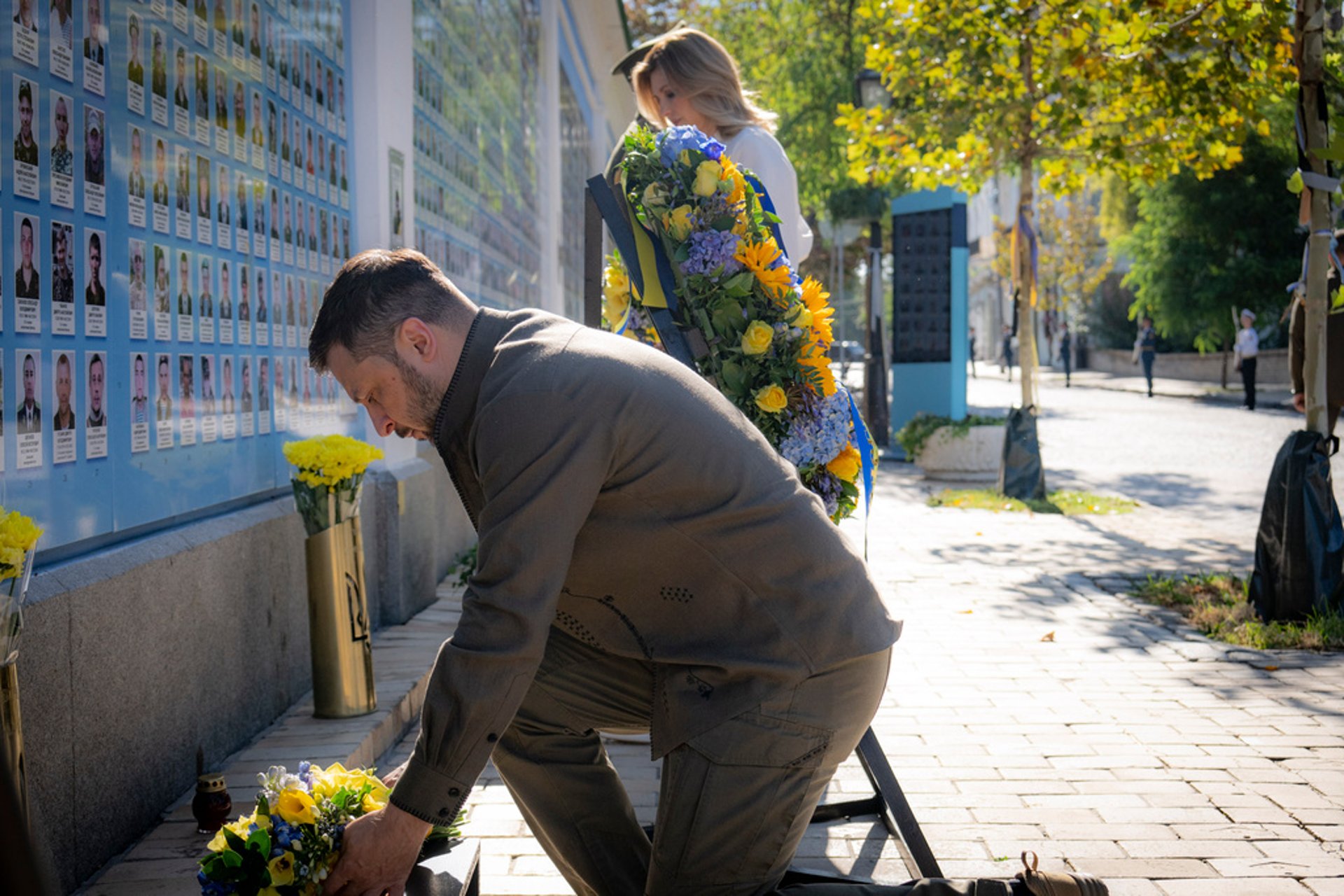 Russia and Ukraine carry out major prisoner exchange