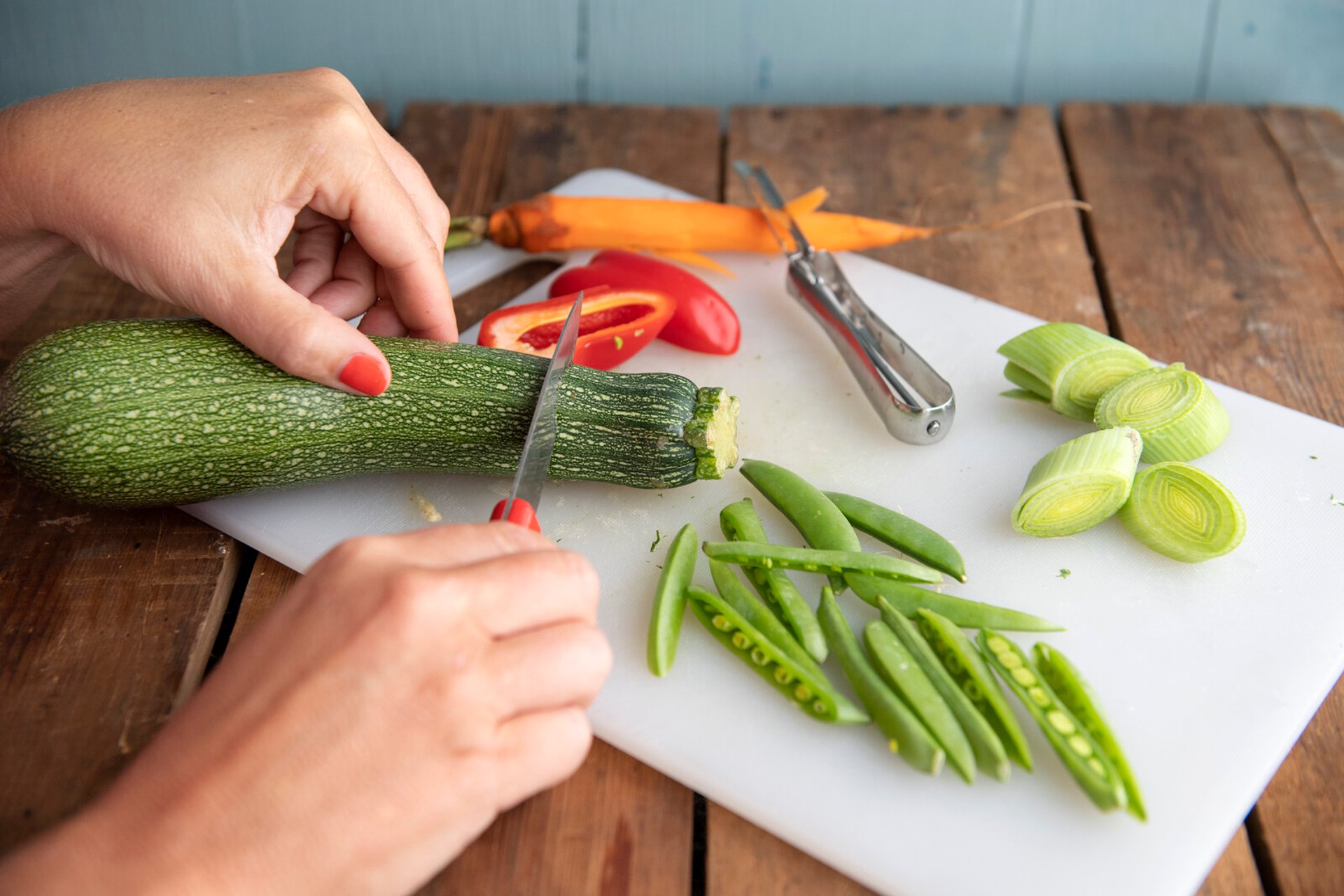 New approach to childhood obesity: Ready-made meal boxes