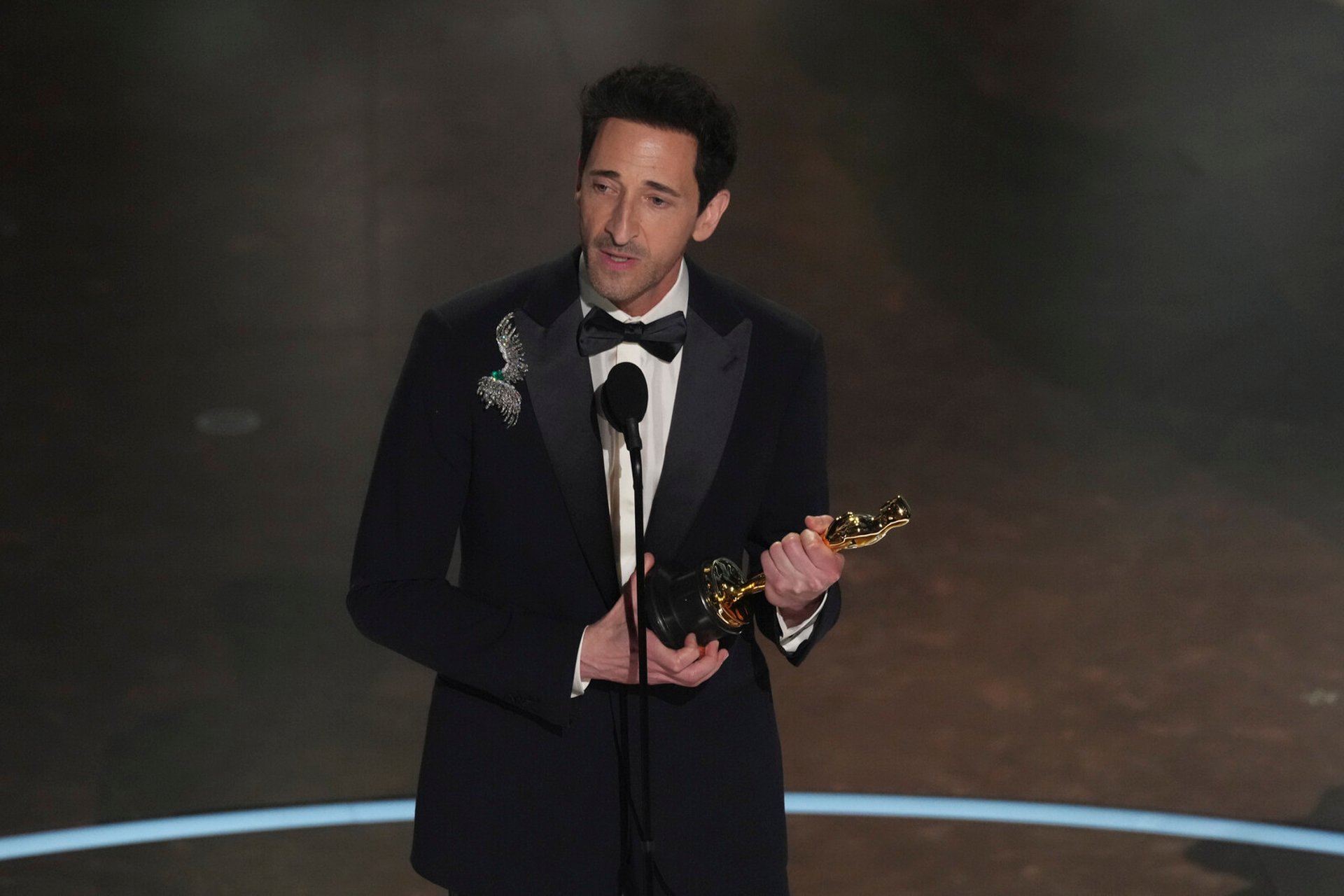 Adrien Brody Breaks Oscar Speech Record, Stops Orchestra Mid-Tune