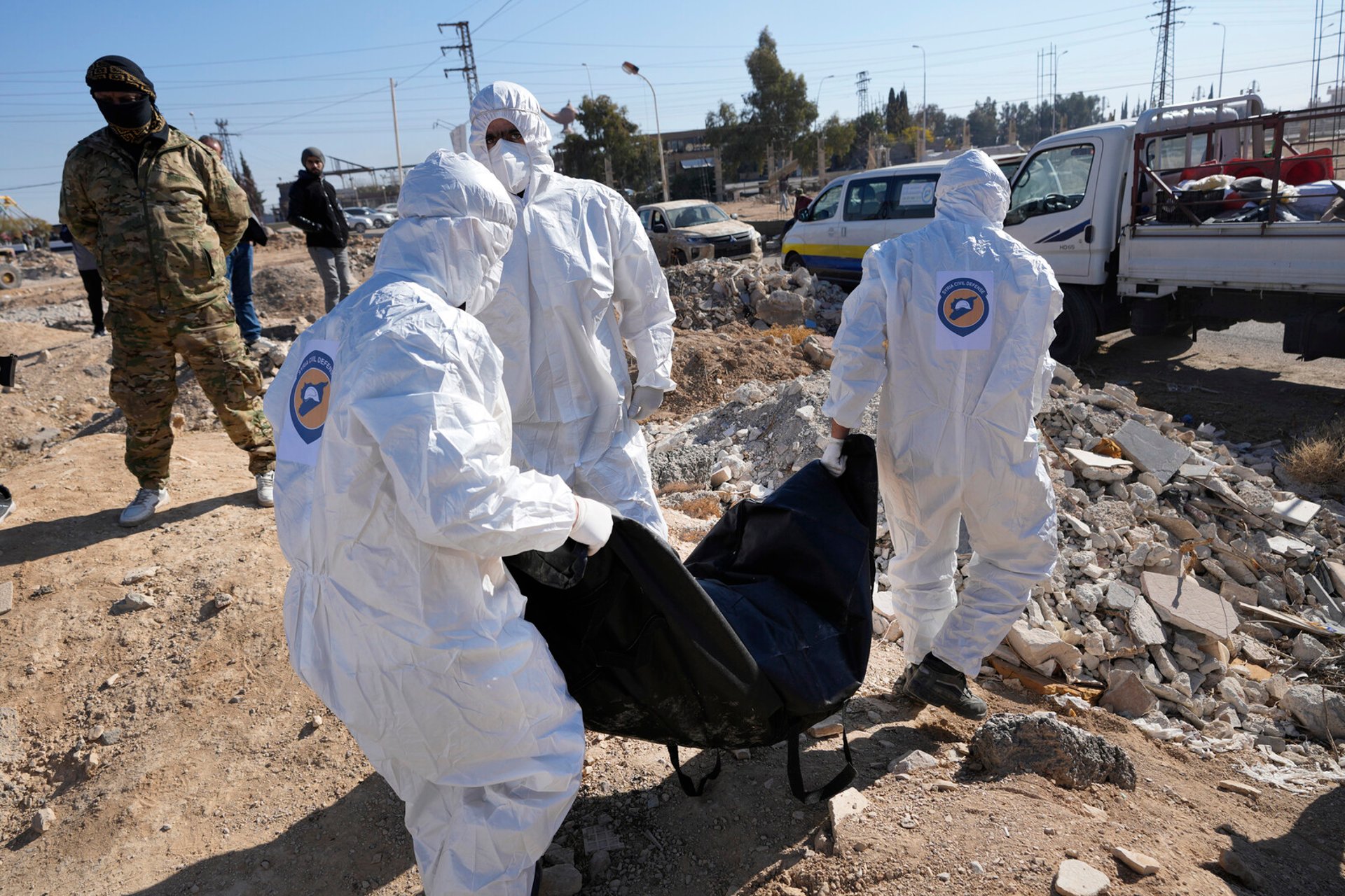 Bodies found in Syrian mass