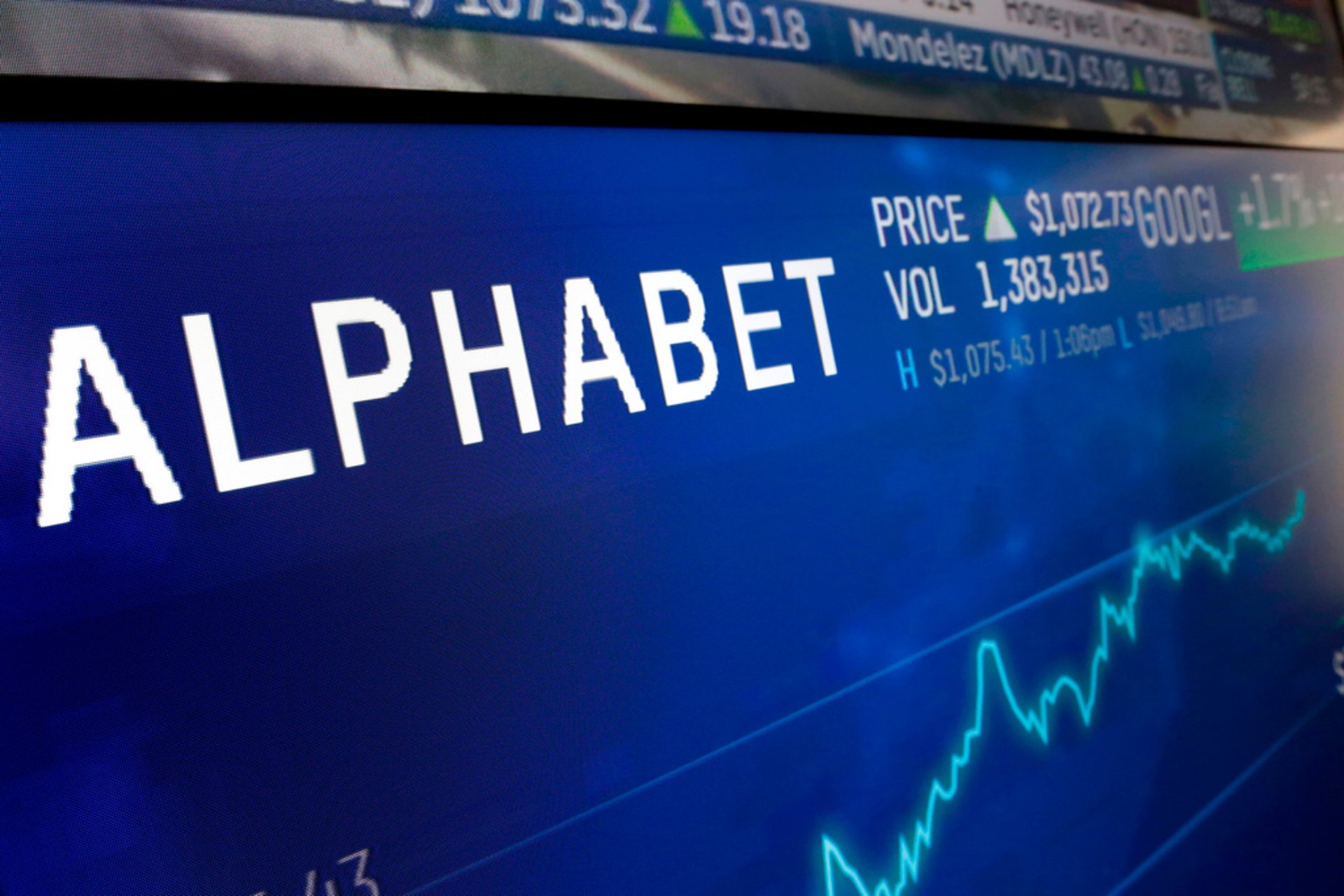 Alphabet close to record-breaking acquisition