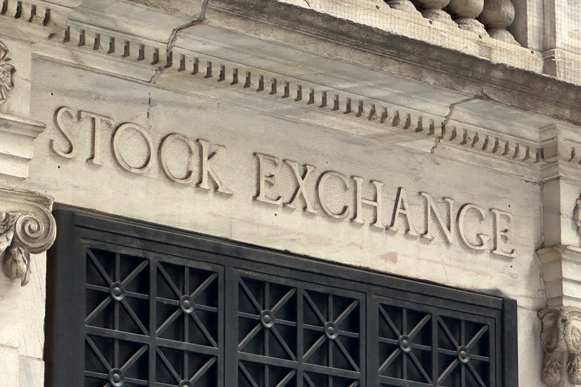 Mixed on the New York Stock Exchange – but new records