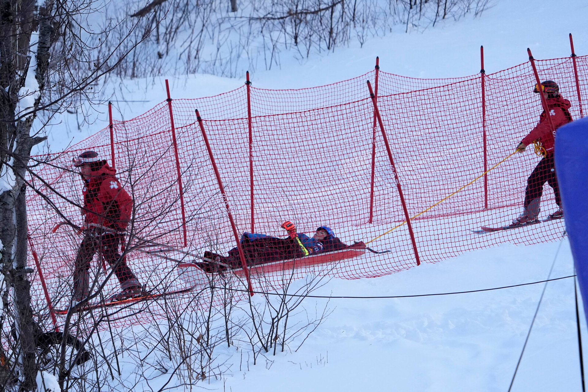 Shiffrin out for "a few weeks"