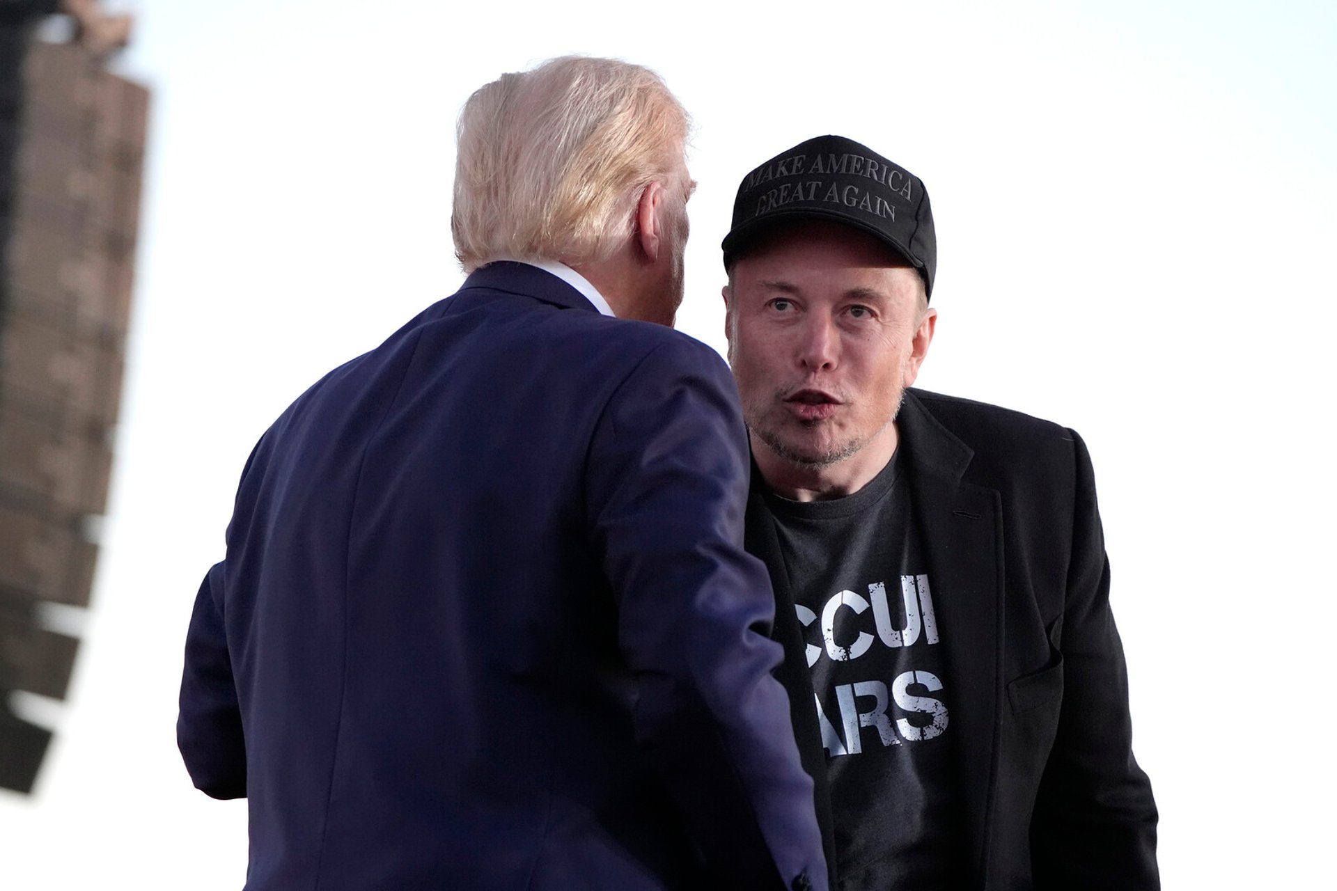 Trump suggests Musk's tower – fake video being investigated