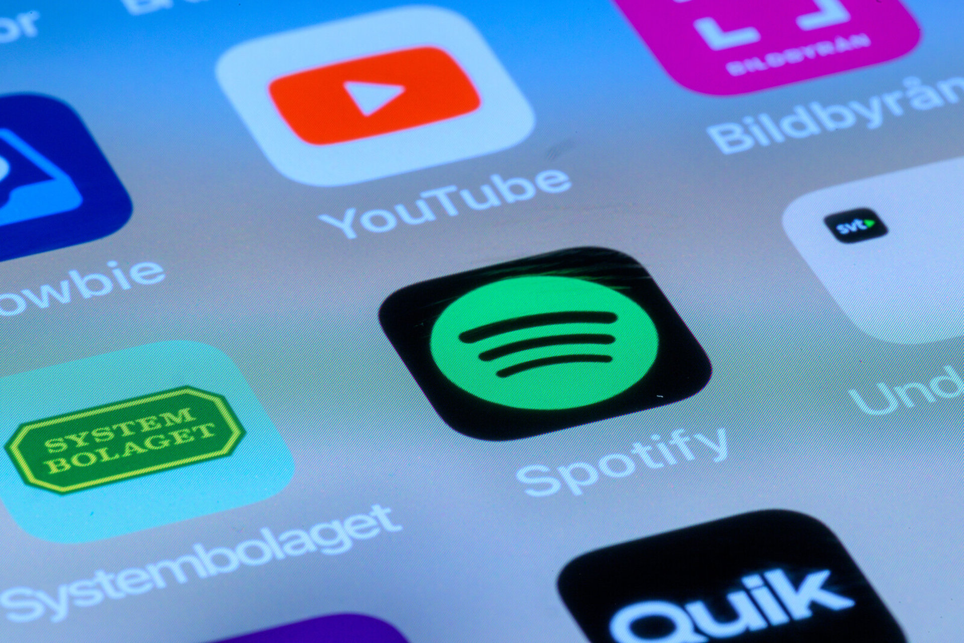 Spotify backs down after new major deal