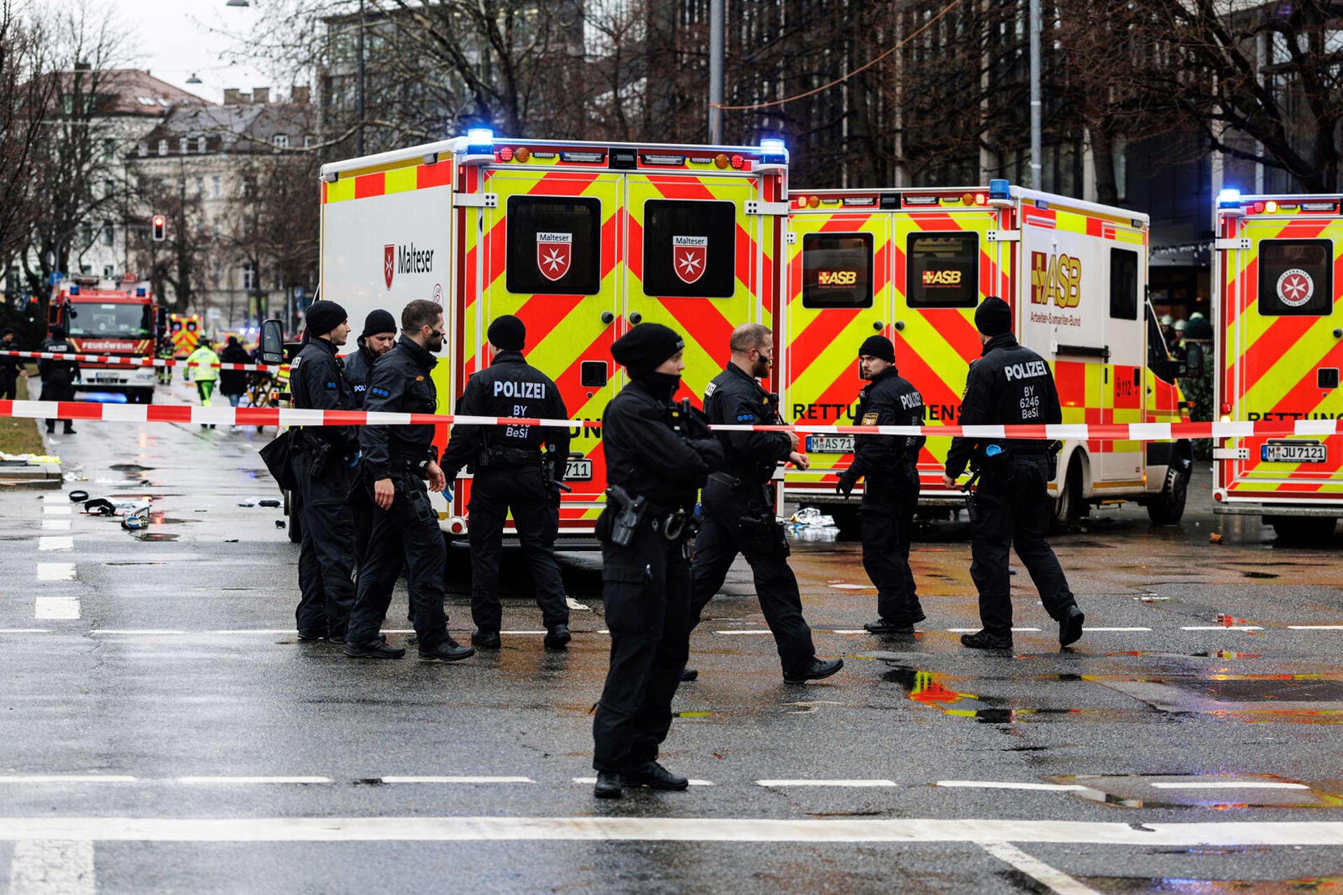 Car rammed into Munich protest – suspected attack