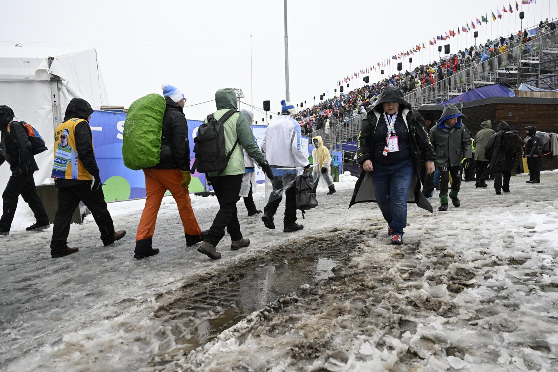 Storm Threatens World Championship Relay: Will It Be Postponed?