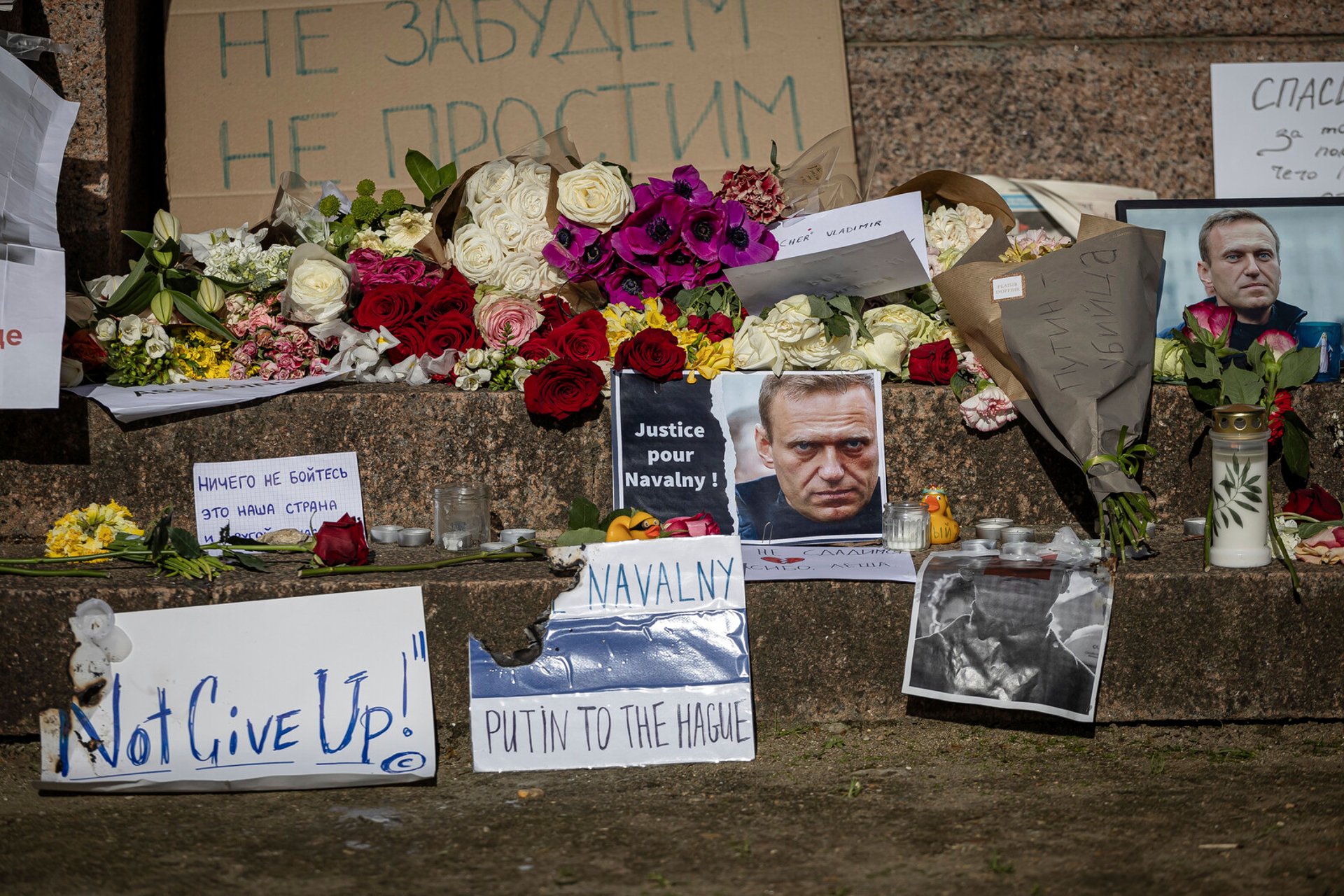 Street in Paris named after Navalny